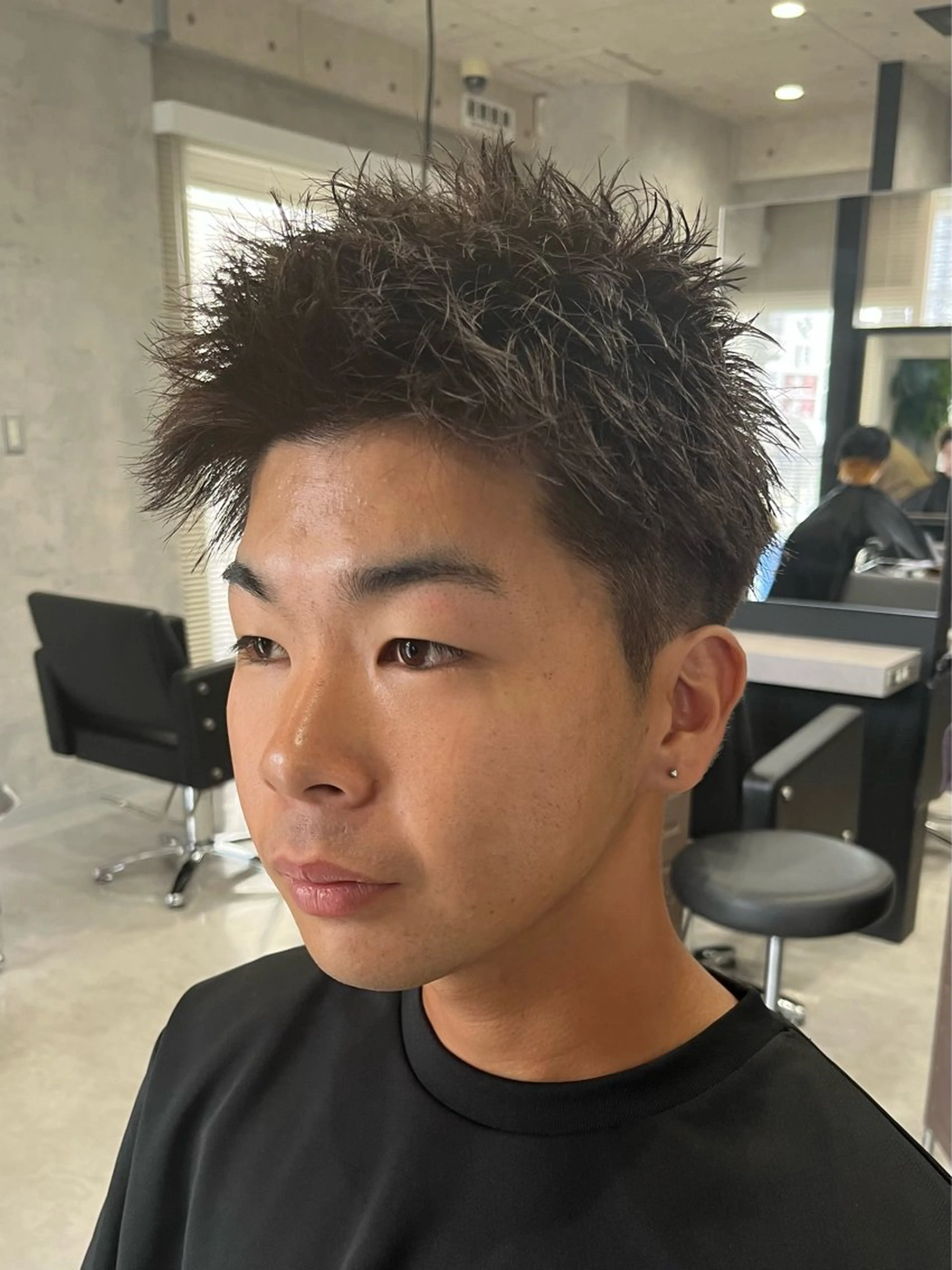 ショート メンズ モヒカン メンズベリーショート ベリーショート ショートヘア カット トリートメント 【店長】メンズ職人 短髪　ハイトーン🔥のヘアスタイル