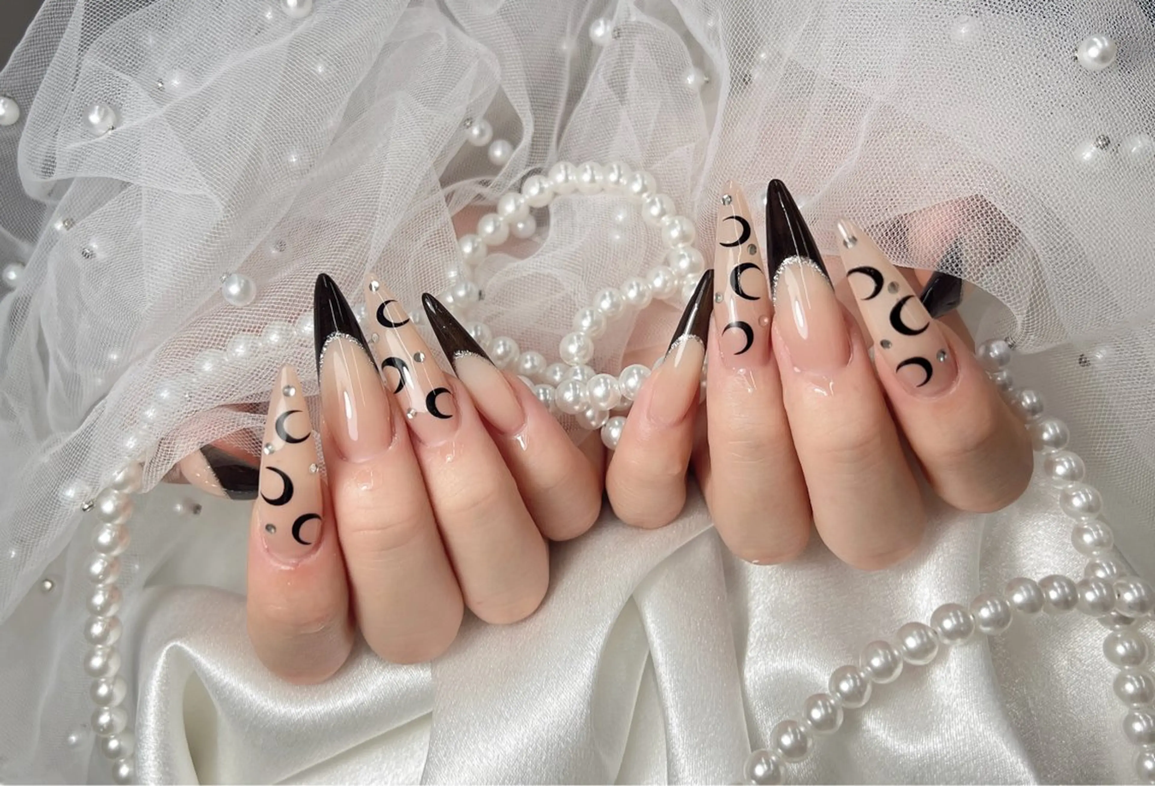 ネイル ハンドネイル bijou nails　蓮のネイルデザイン