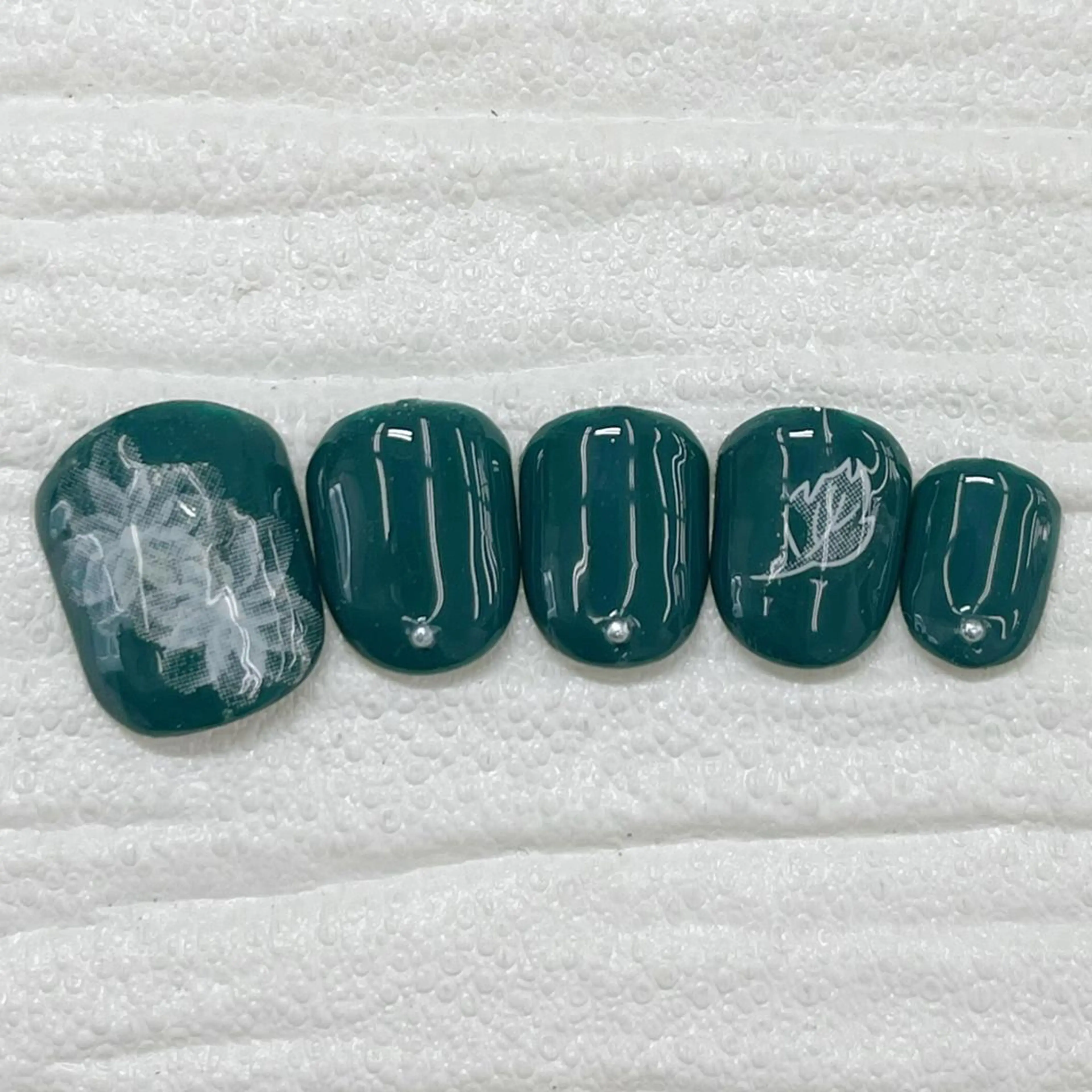 ネイル フットネイル Nail salon Honey Beeのネイルデザイン