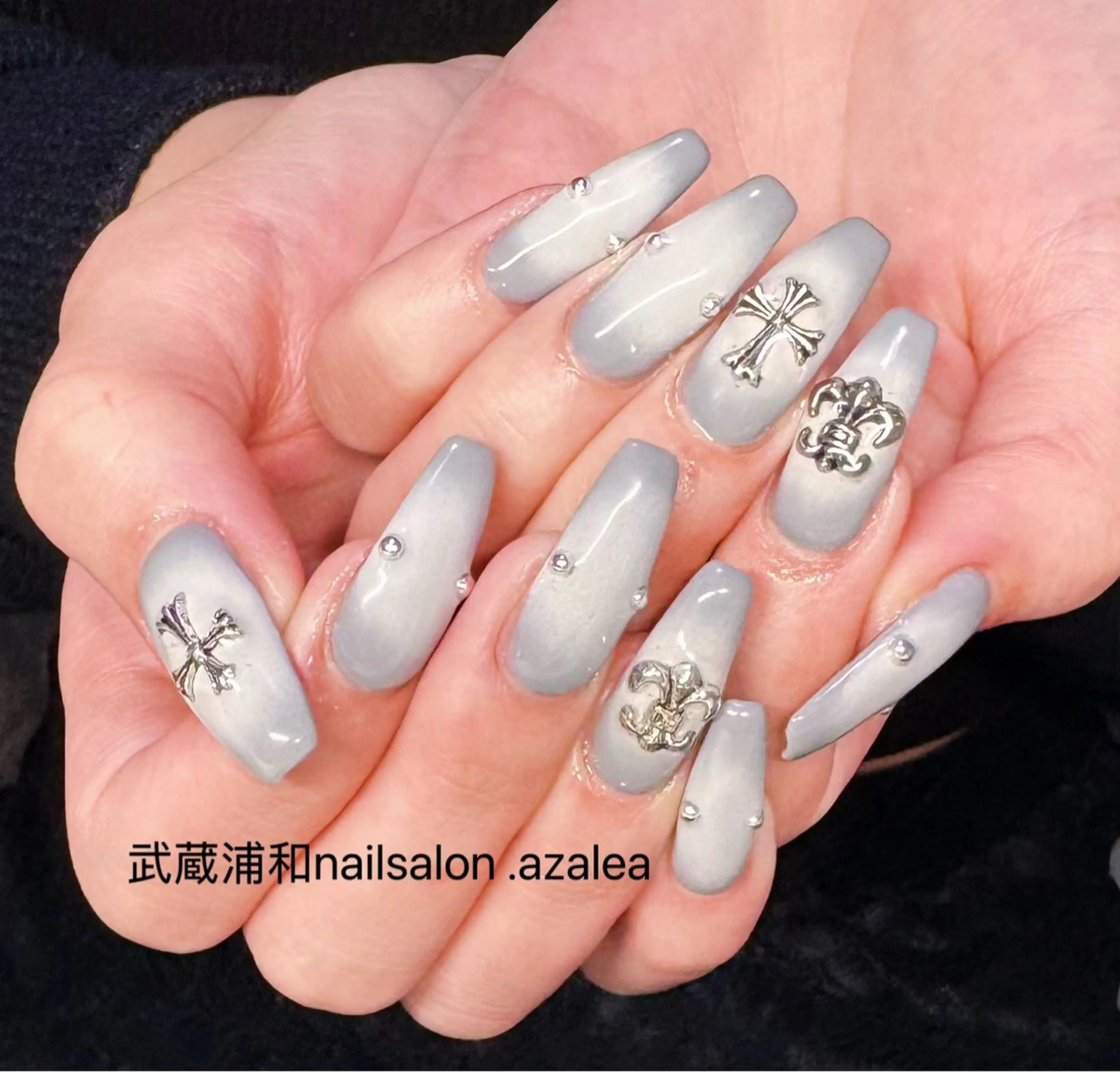 ネイル ハンドネイル R inのネイルデザイン