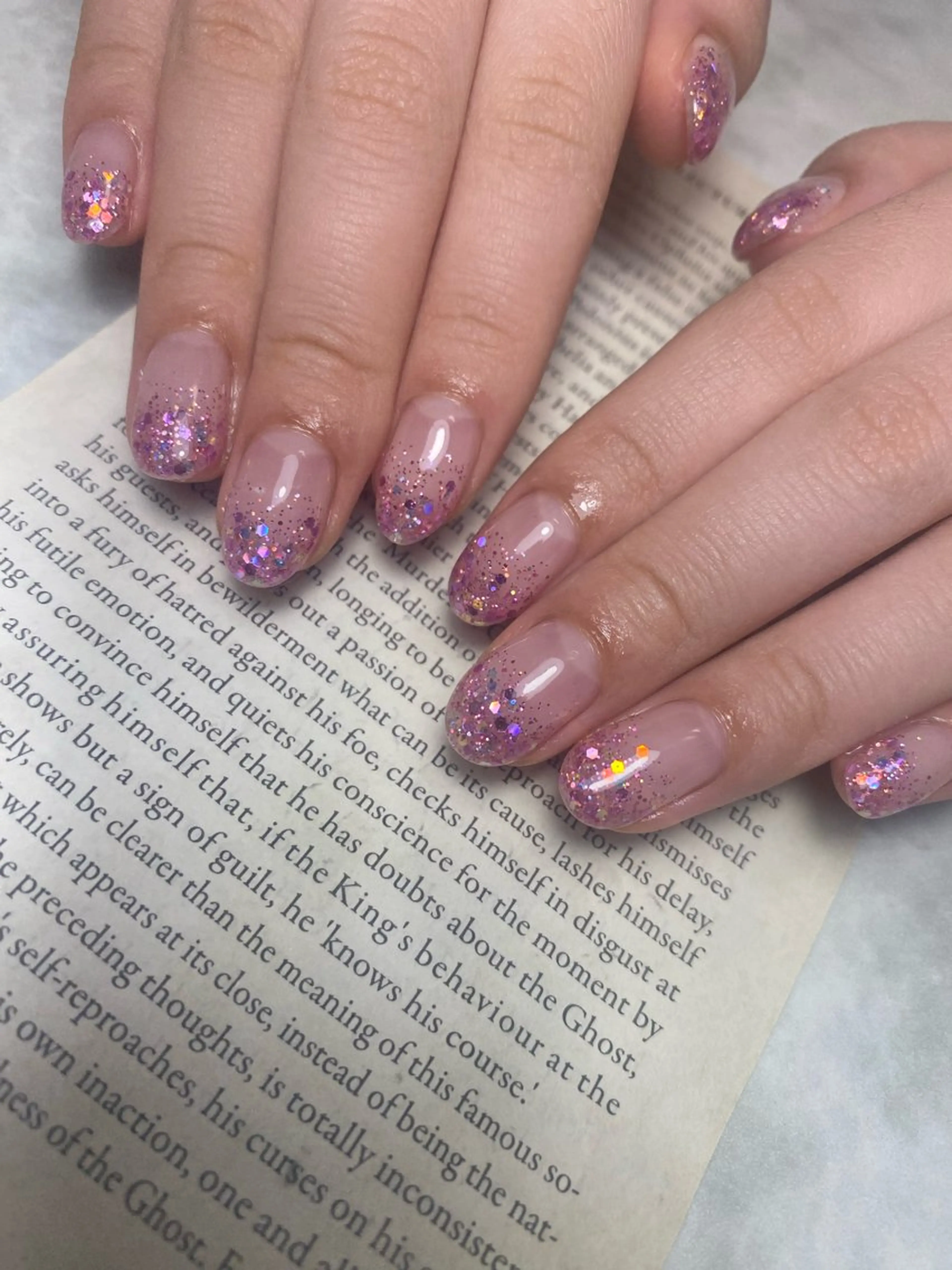 ネイル グラデーション ラメ(グリッター) ラメグラデーション 🌿Charme🌿 MAIのネイルデザイン