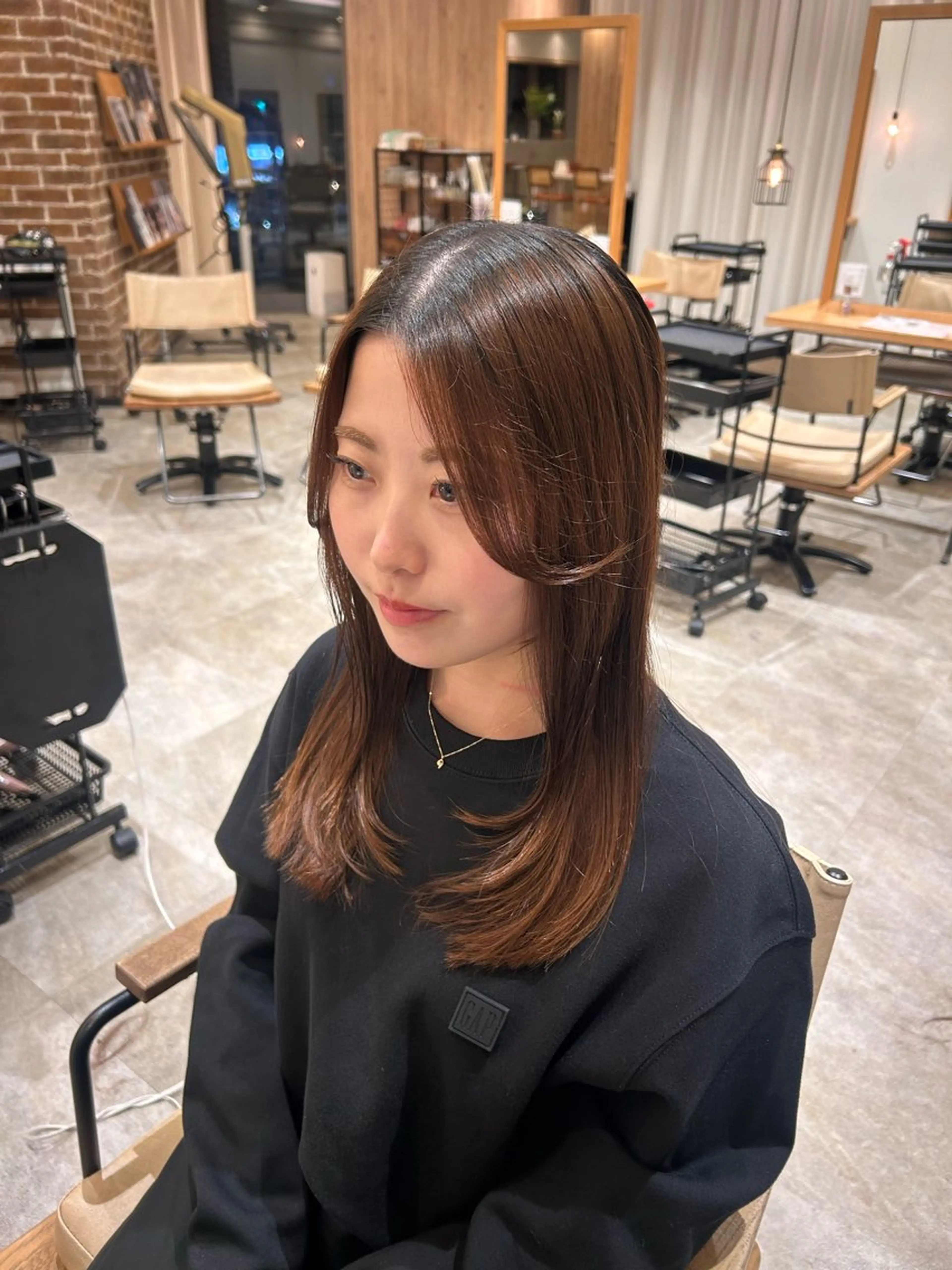 ロング 顔まわりレイヤー 顔周りカット レイヤーカット ✨カットモデル募集中 ✨/ mayaのヘアスタイル