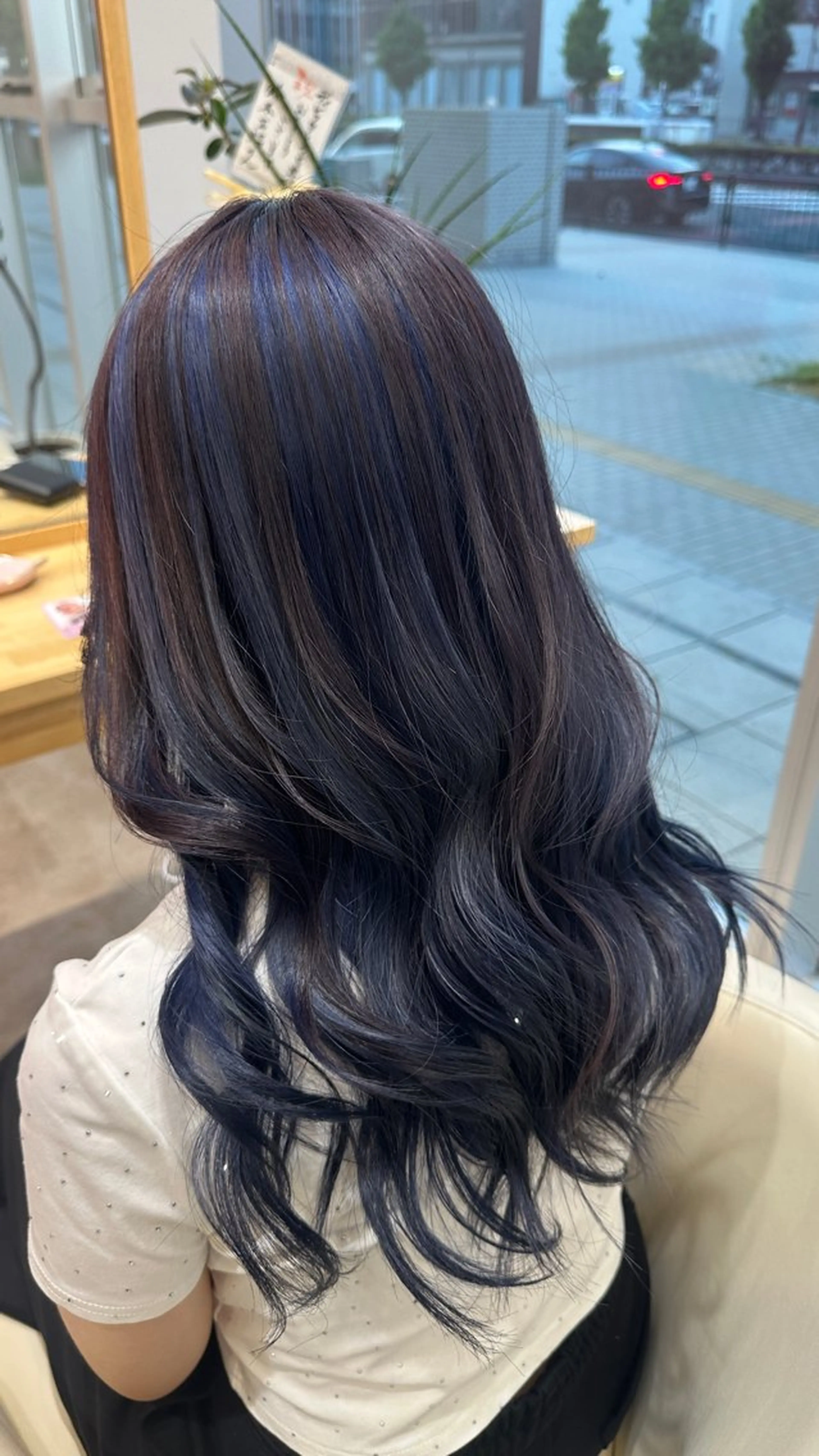 カラー ブリーチ 透明感カラー デザインカラー グラデーションカラー ハイライトカラー ⭐︎ .⋆𝜗𝜚BoN♡のヘアスタイル