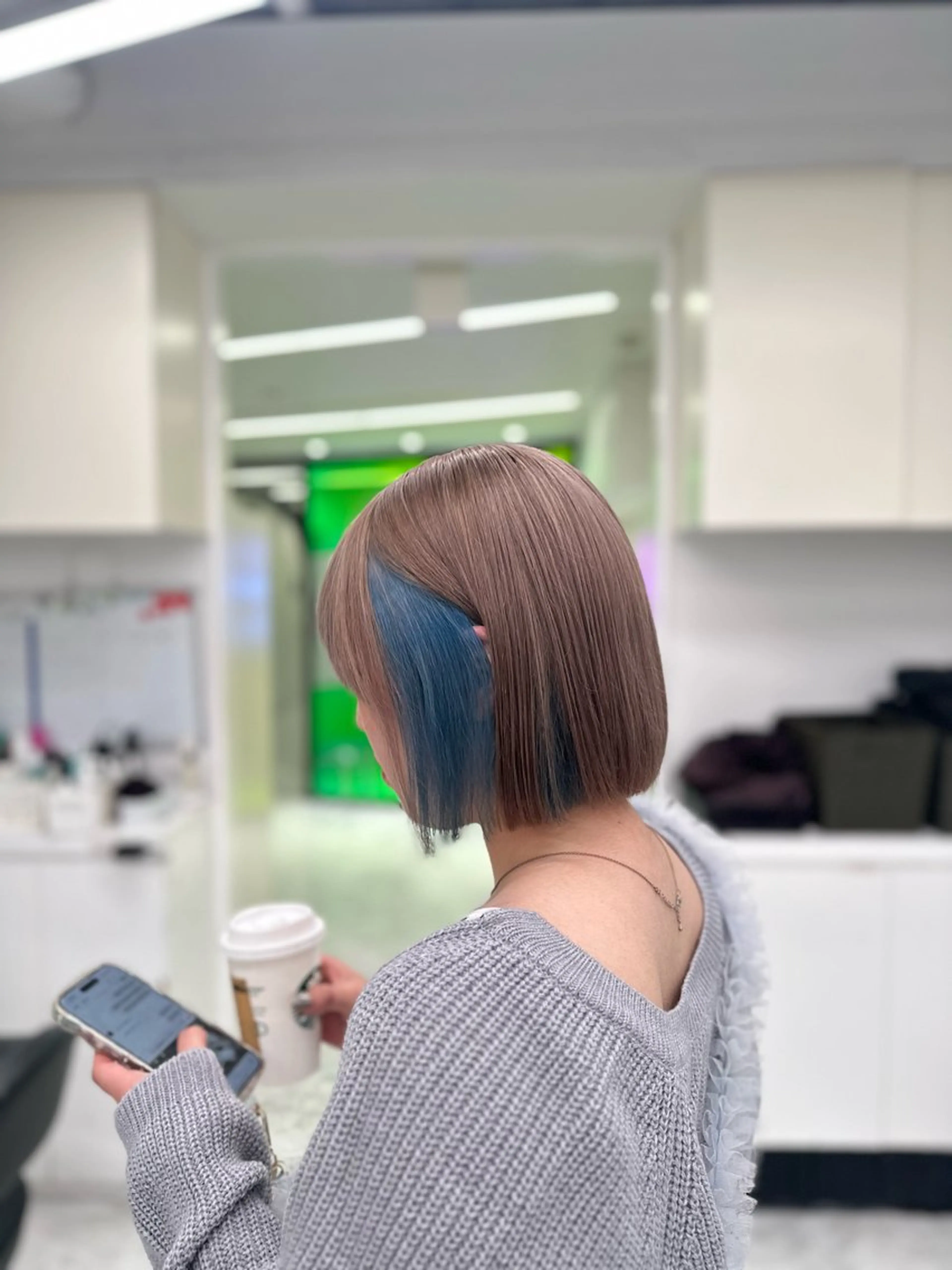 セミロング カラー ❄最強かわいいカラー ❄️MINA❄️のヘアスタイル