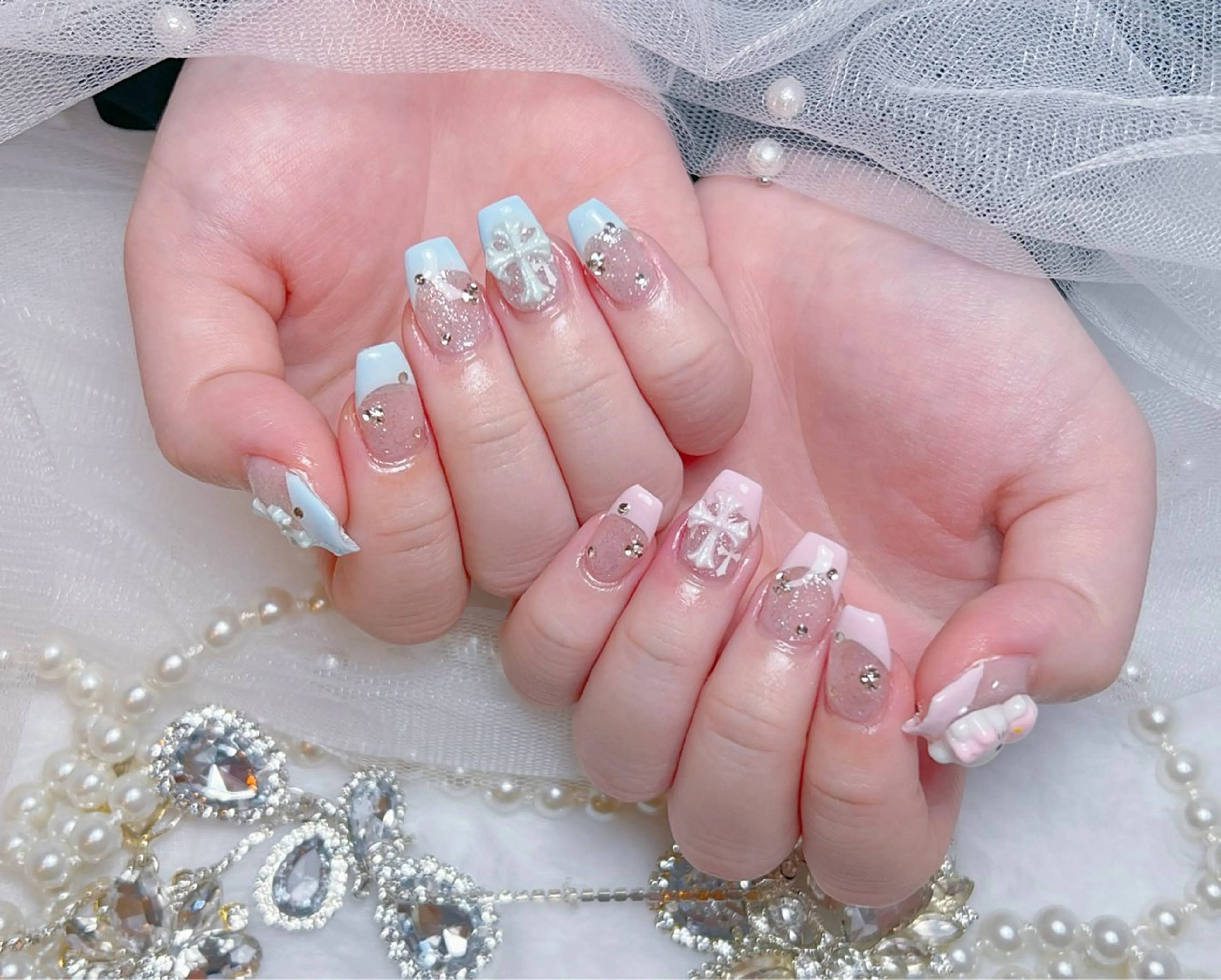 ネイル アートネイル オーロラネイル チークネイル 長さ出し フットネイル Miya _nailのネイルデザイン