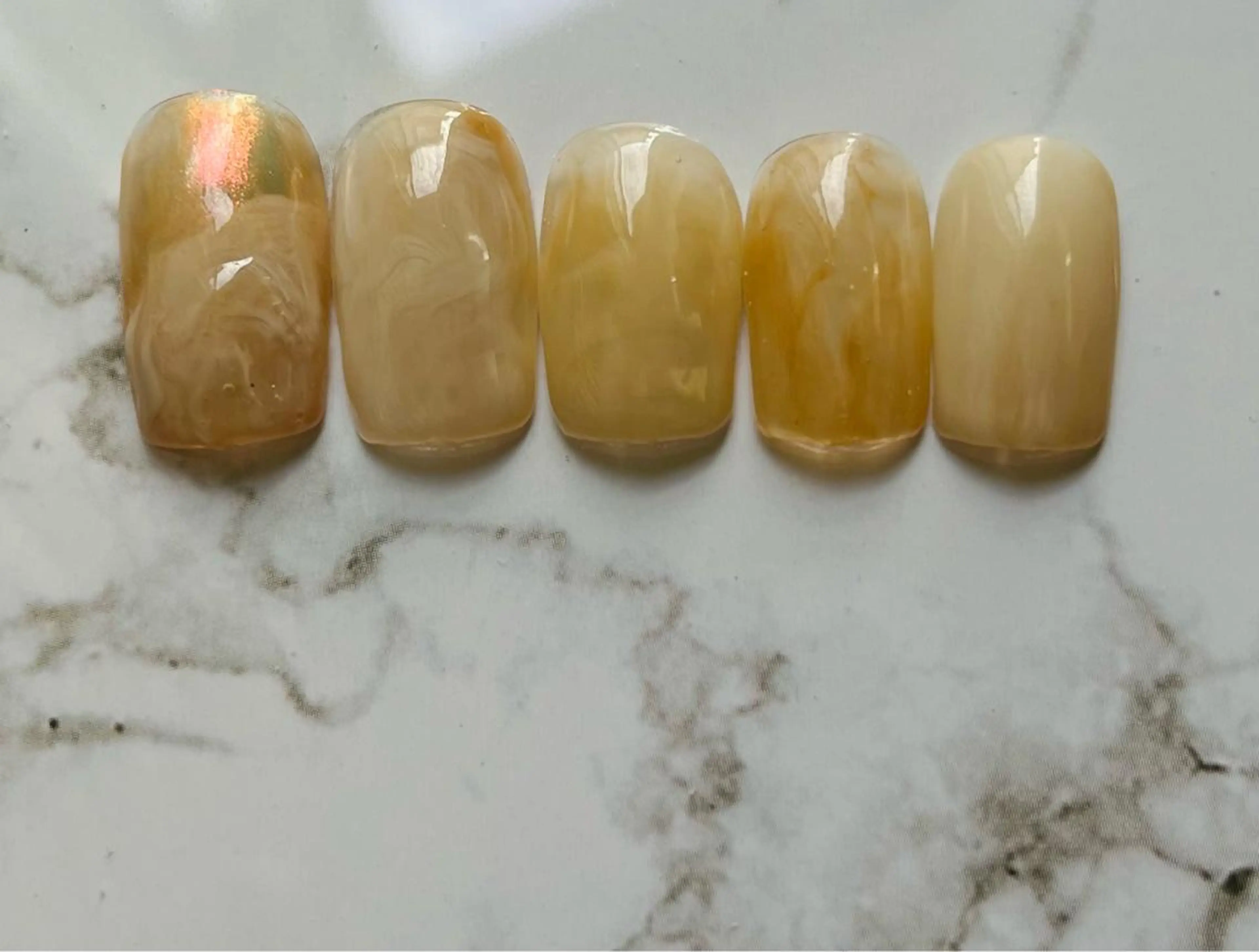 ショート カラー キッズ 2DY NAIL SALONのネイルデザイン