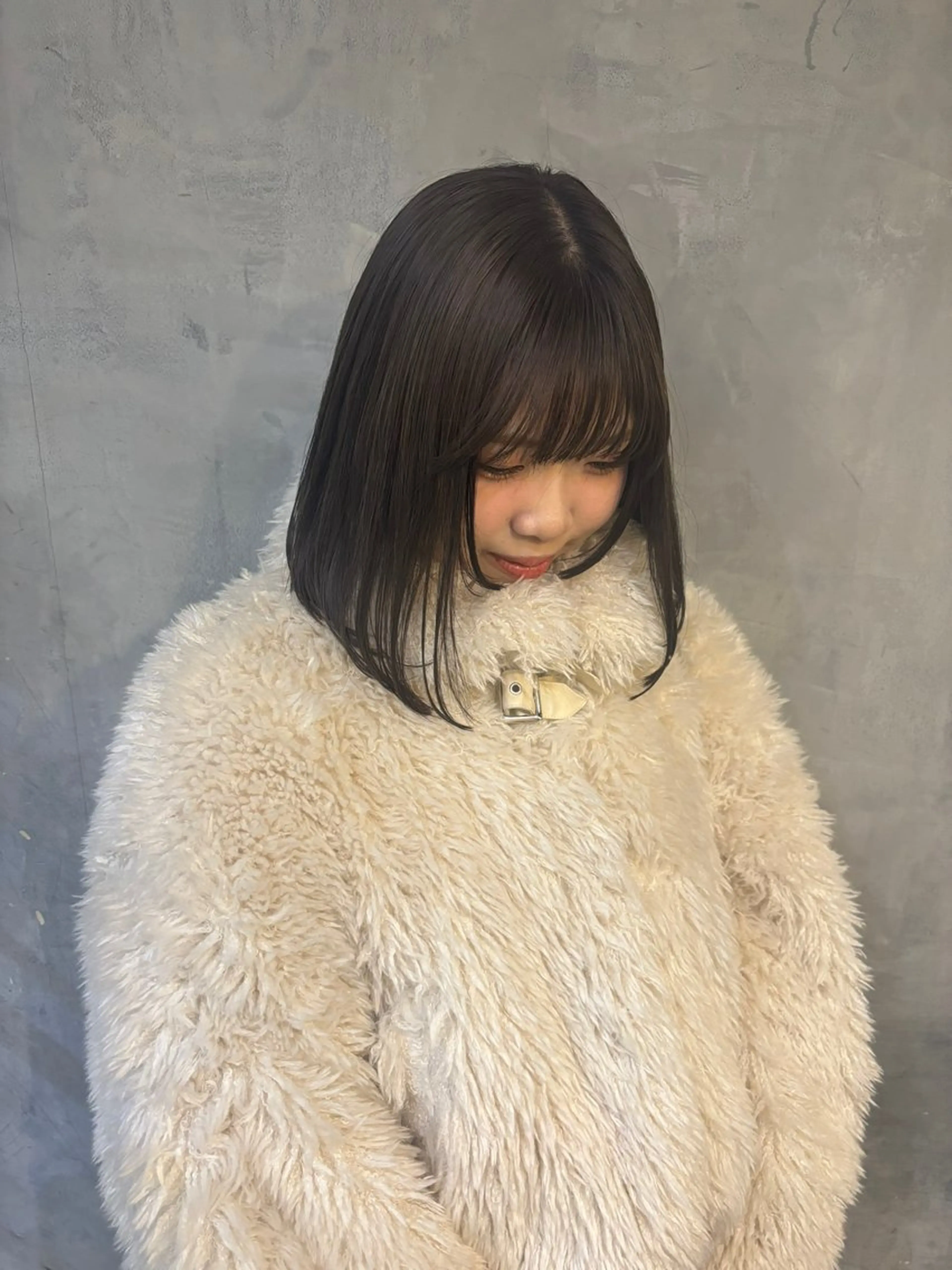 カラー グレージュ CIECA . COCOROのヘアスタイル