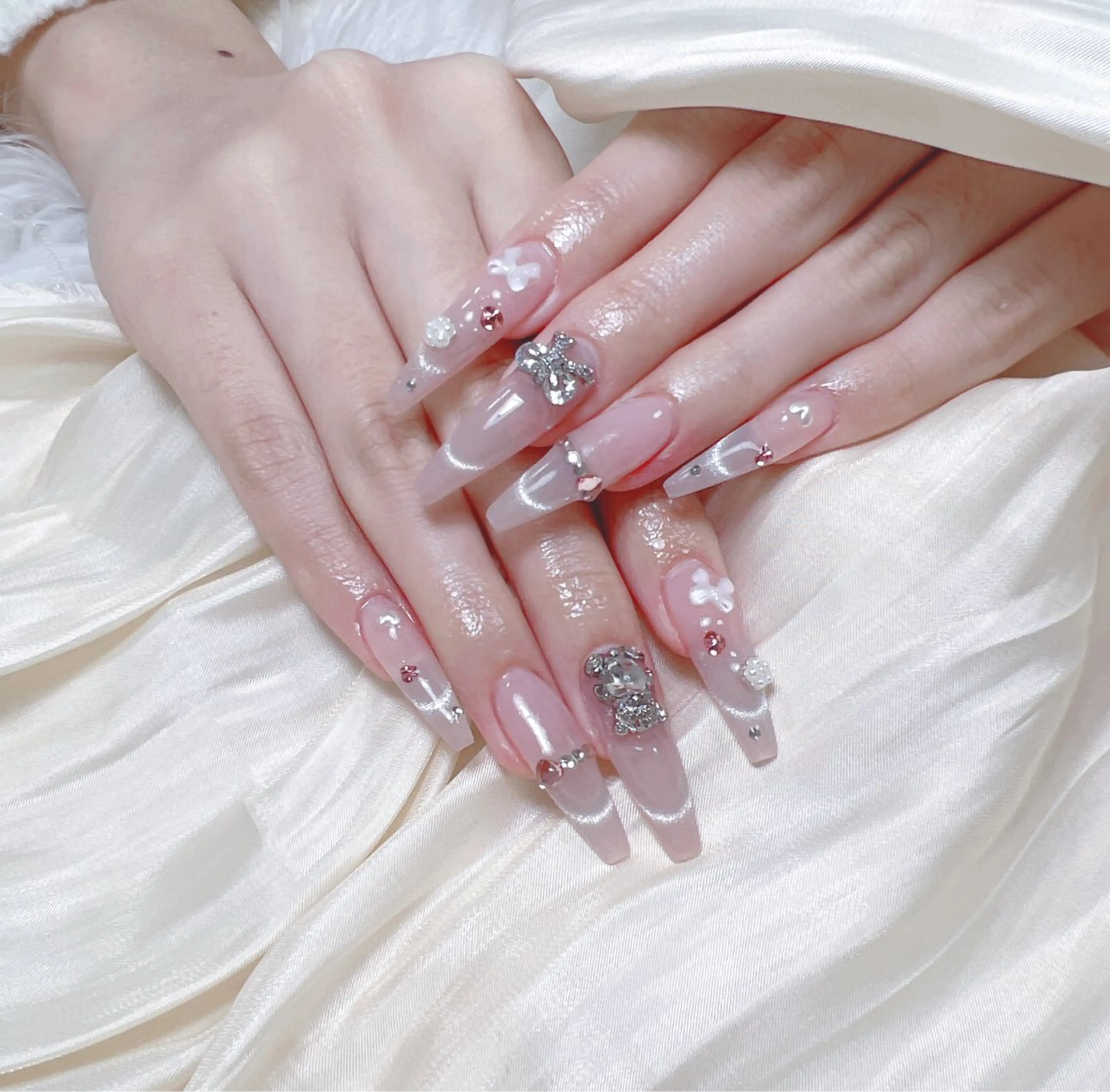 ネイル uu ネイルサロン関内🌼のネイルデザイン