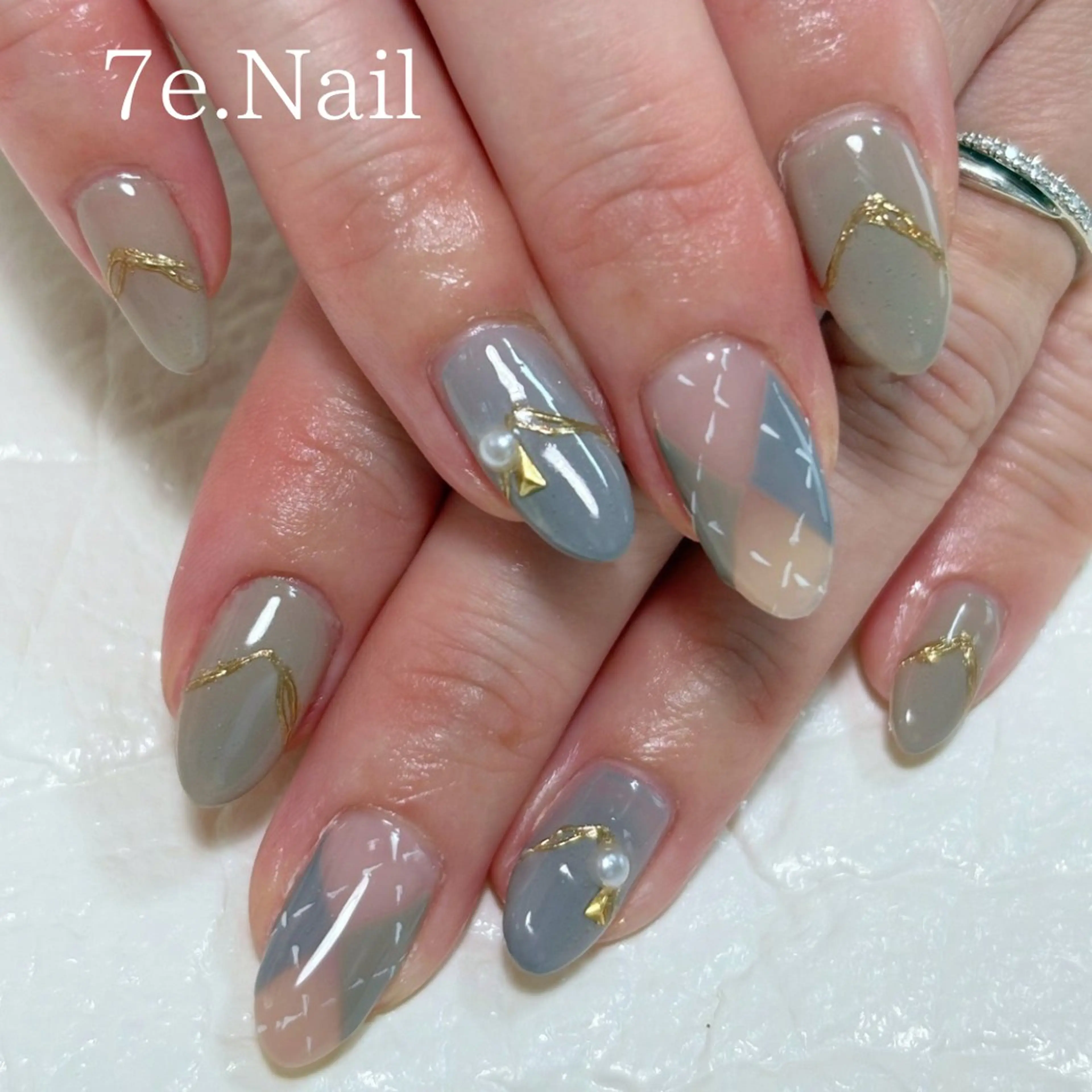 ネイル 7e. Nailのネイルデザイン