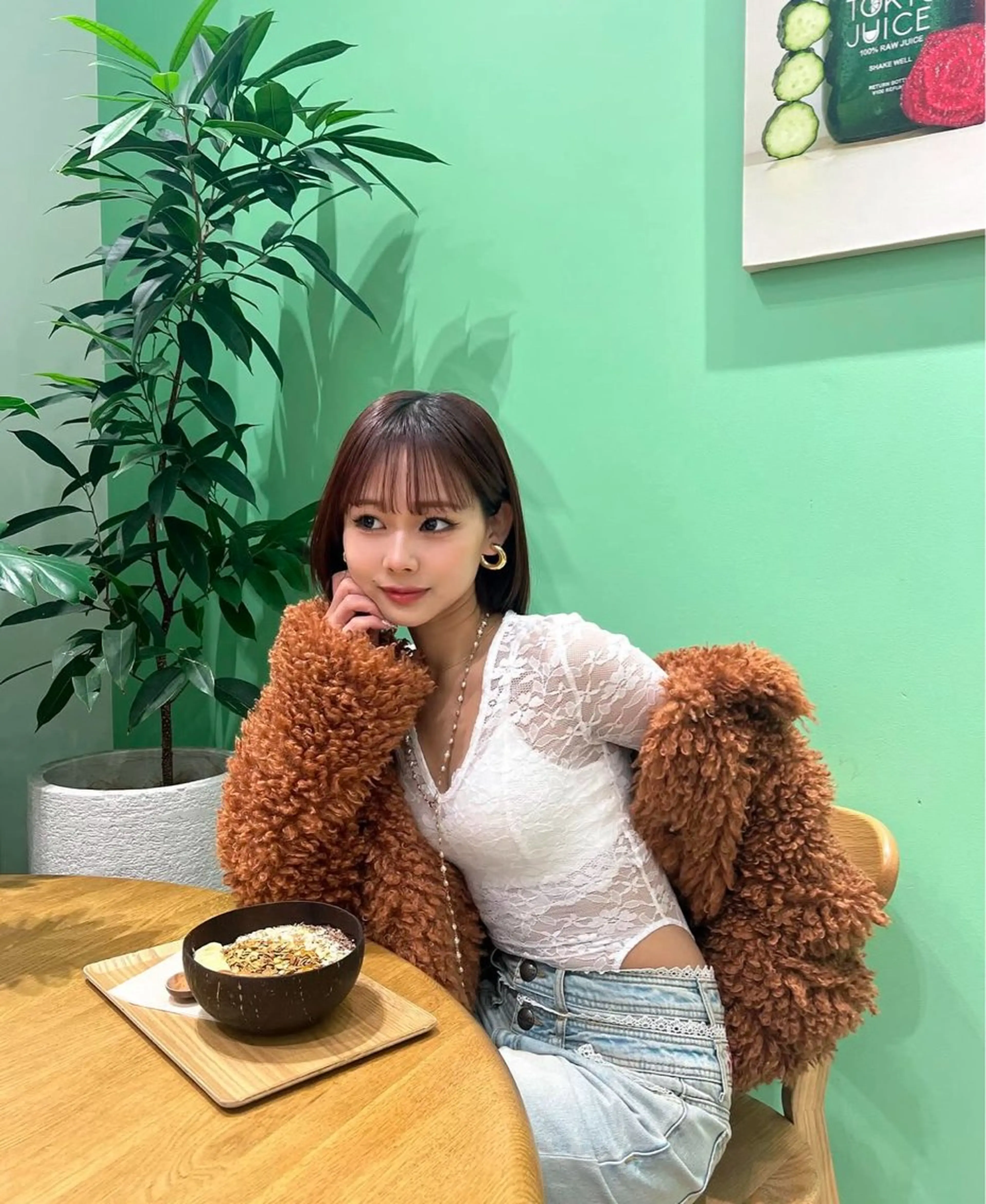 ショート カラー カット ヘアカラー トリートメント 莉乃/縮毛矯正/髪質 改善/艶カラーのヘアスタイル