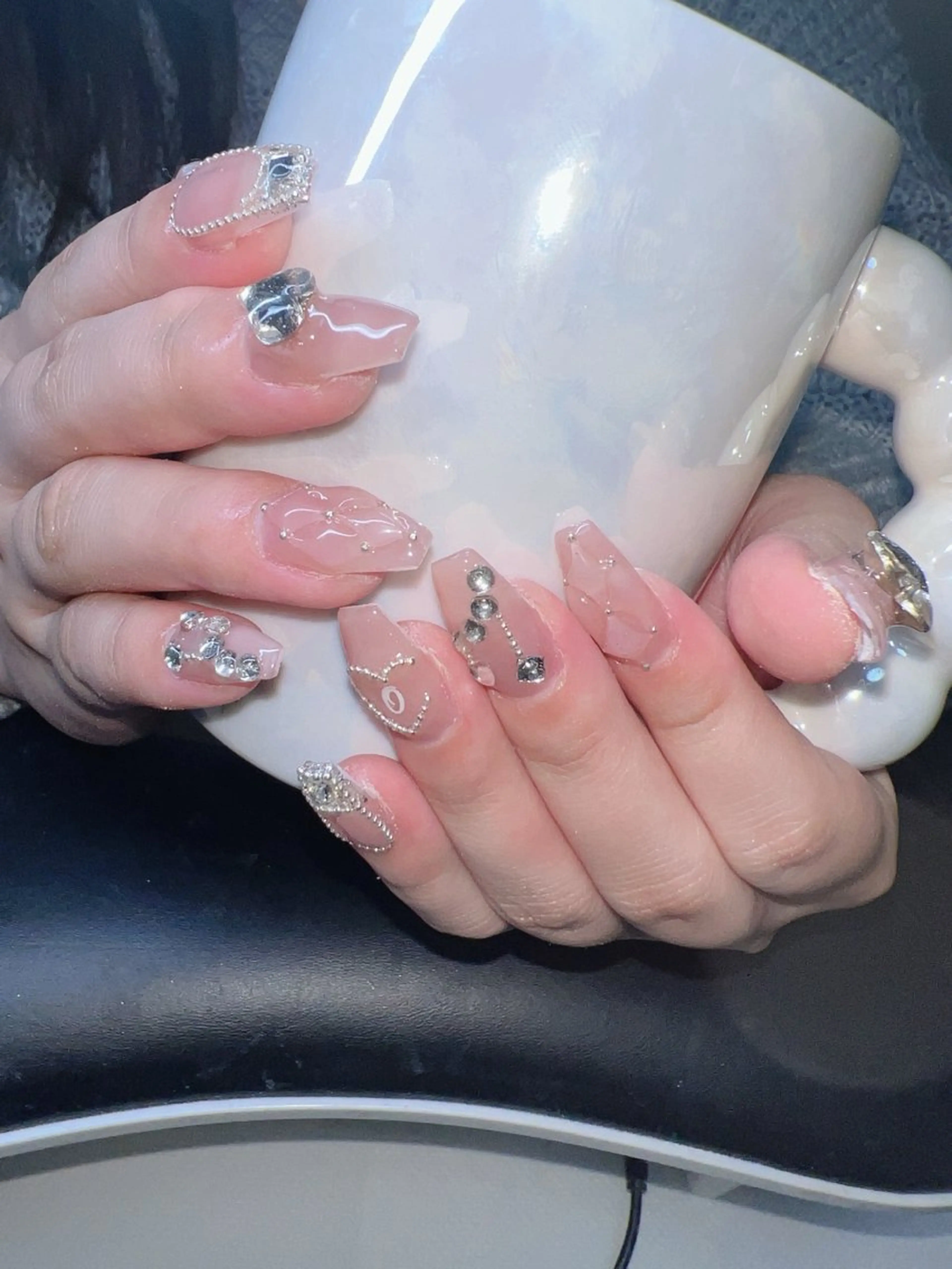 ネイル オーロラネイル チークネイル 長さ出し フットネイル フレンチネイル Lee Nailsのネイルデザイン