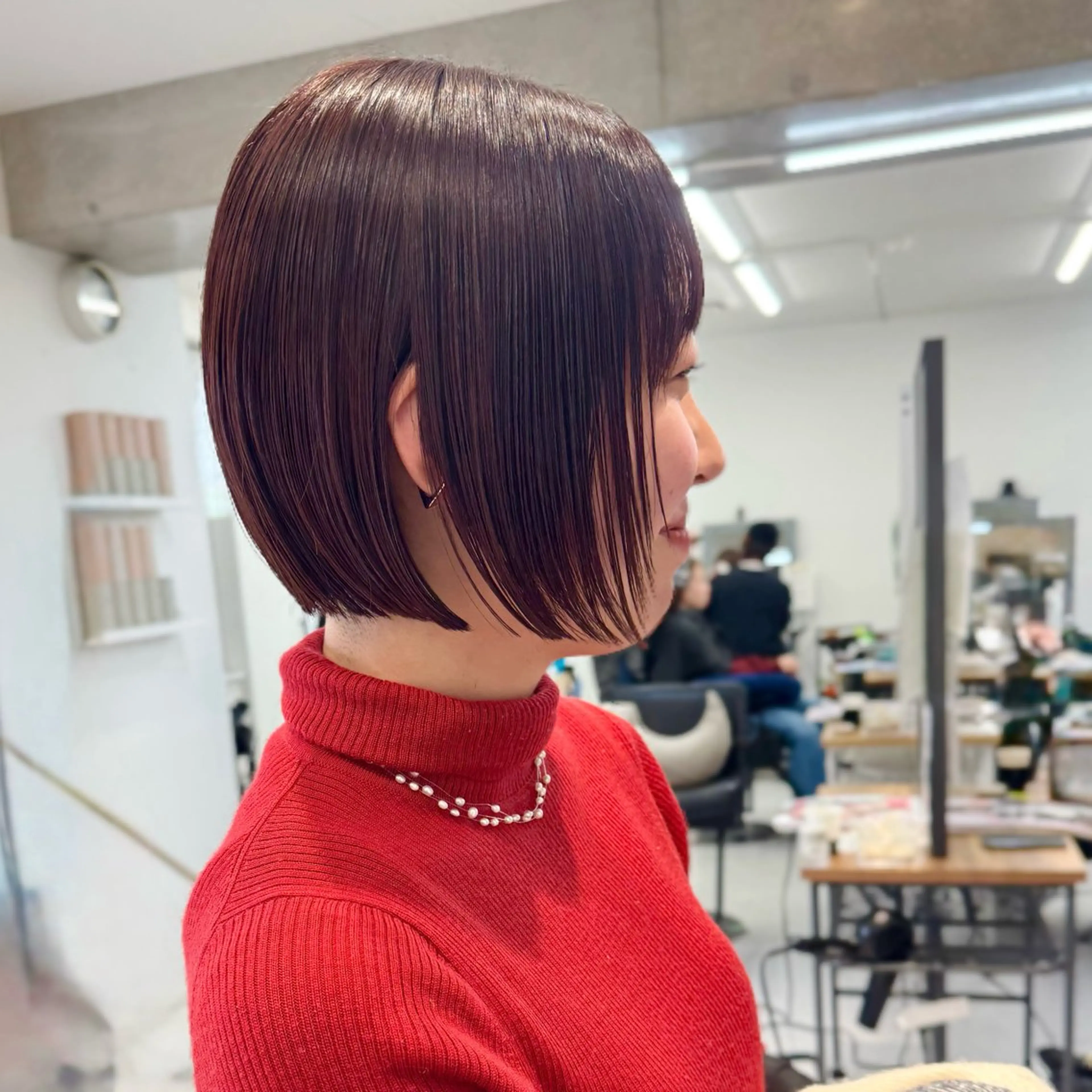 ショート カット ヘアカラー トリートメント 会田有紀 /切りっぱなしボブのヘアスタイル