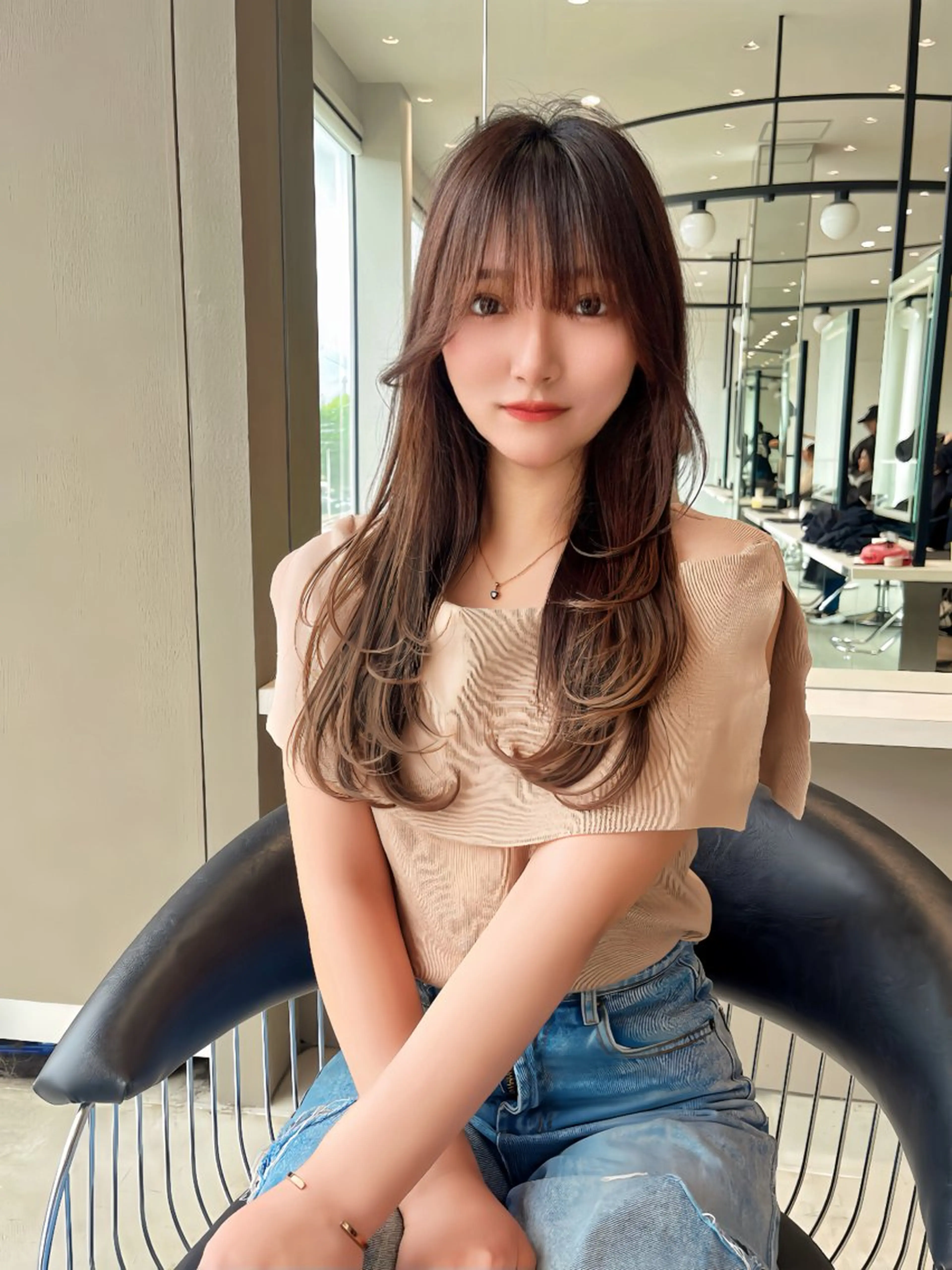 ロング レイヤー/髪質改善 /透け感カラー/艶髪のヘアスタイル