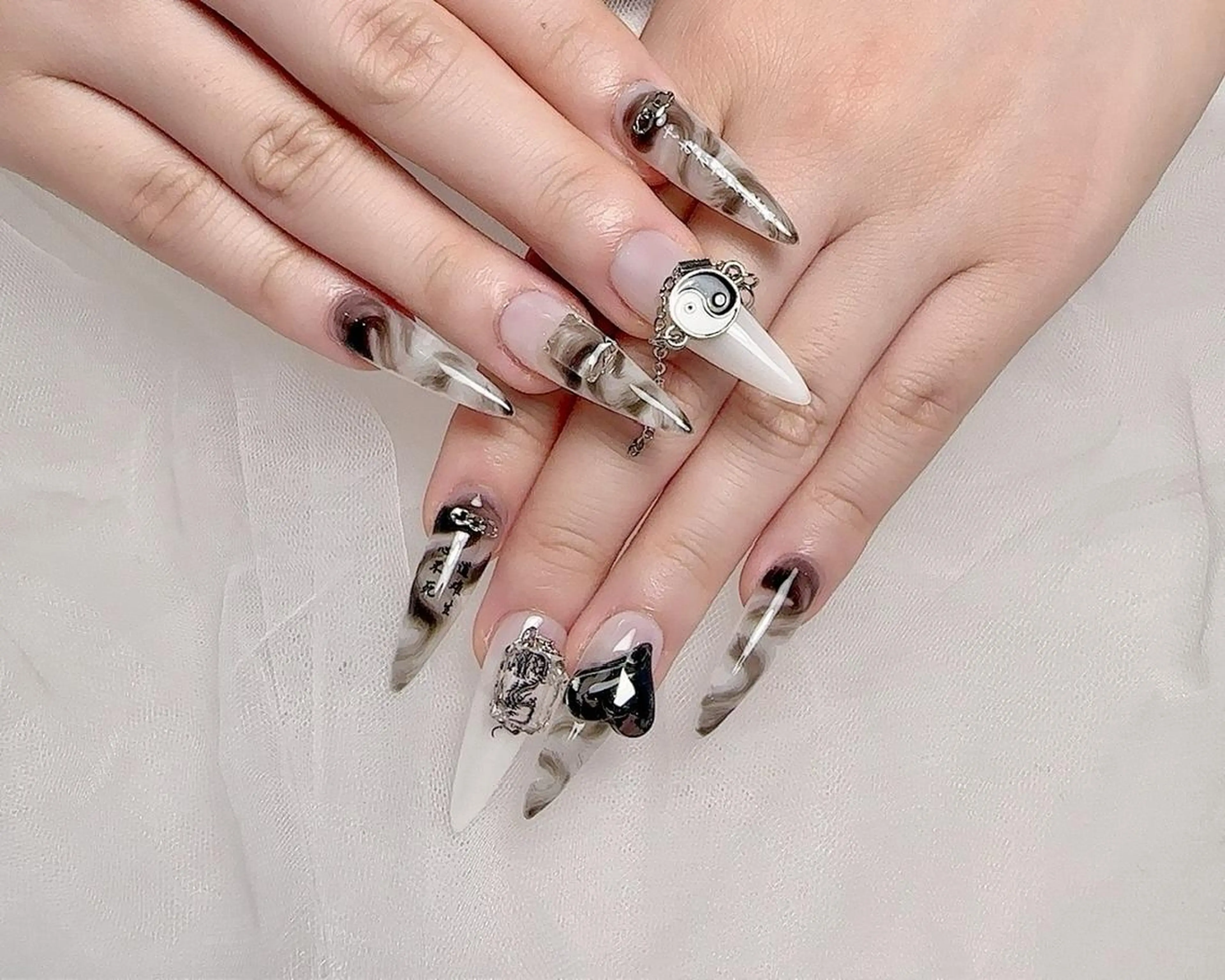 ネイル TinaNail 池袋店のネイルデザイン