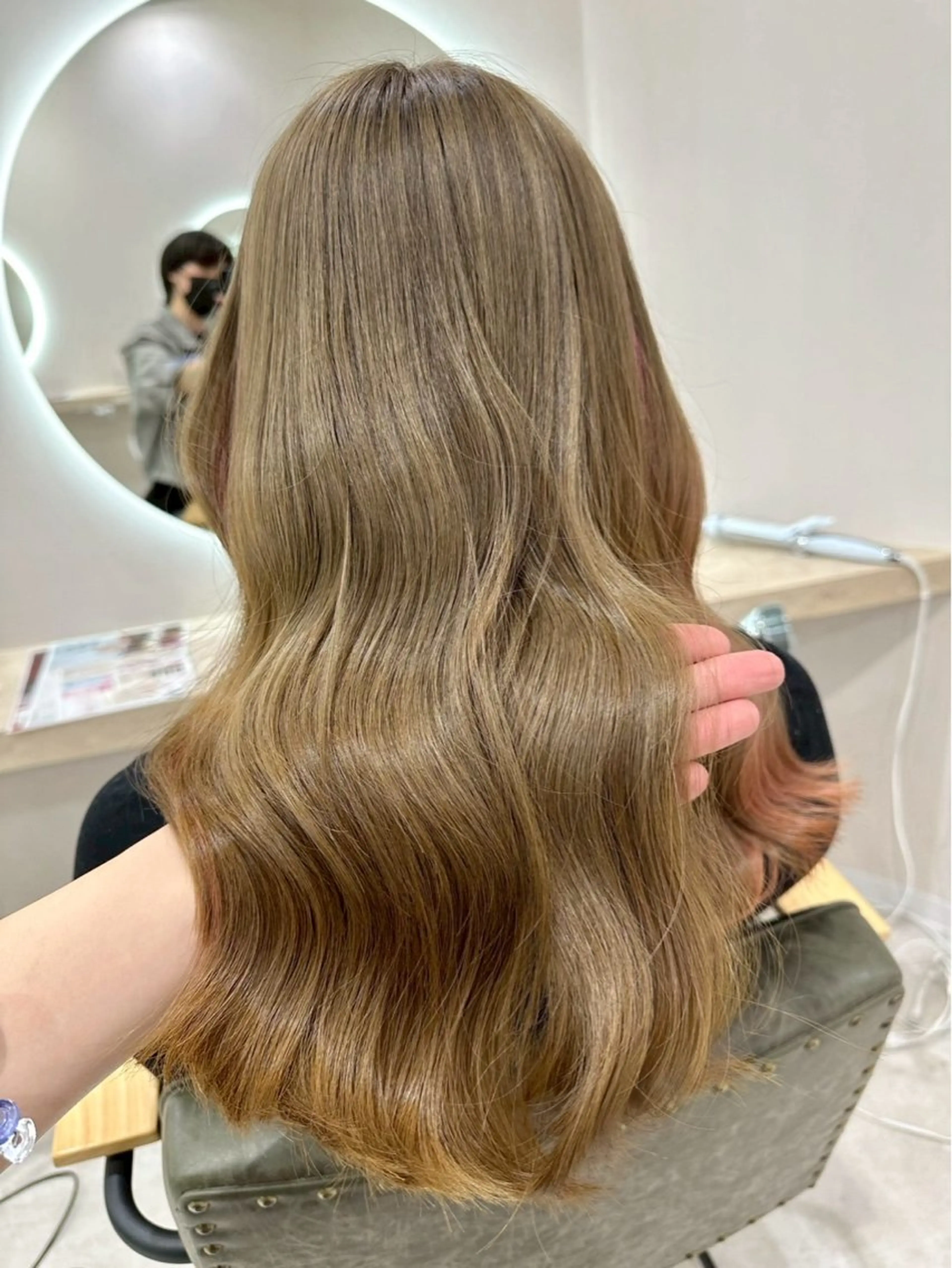 ロング カラー 藤田 心華のヘアスタイル