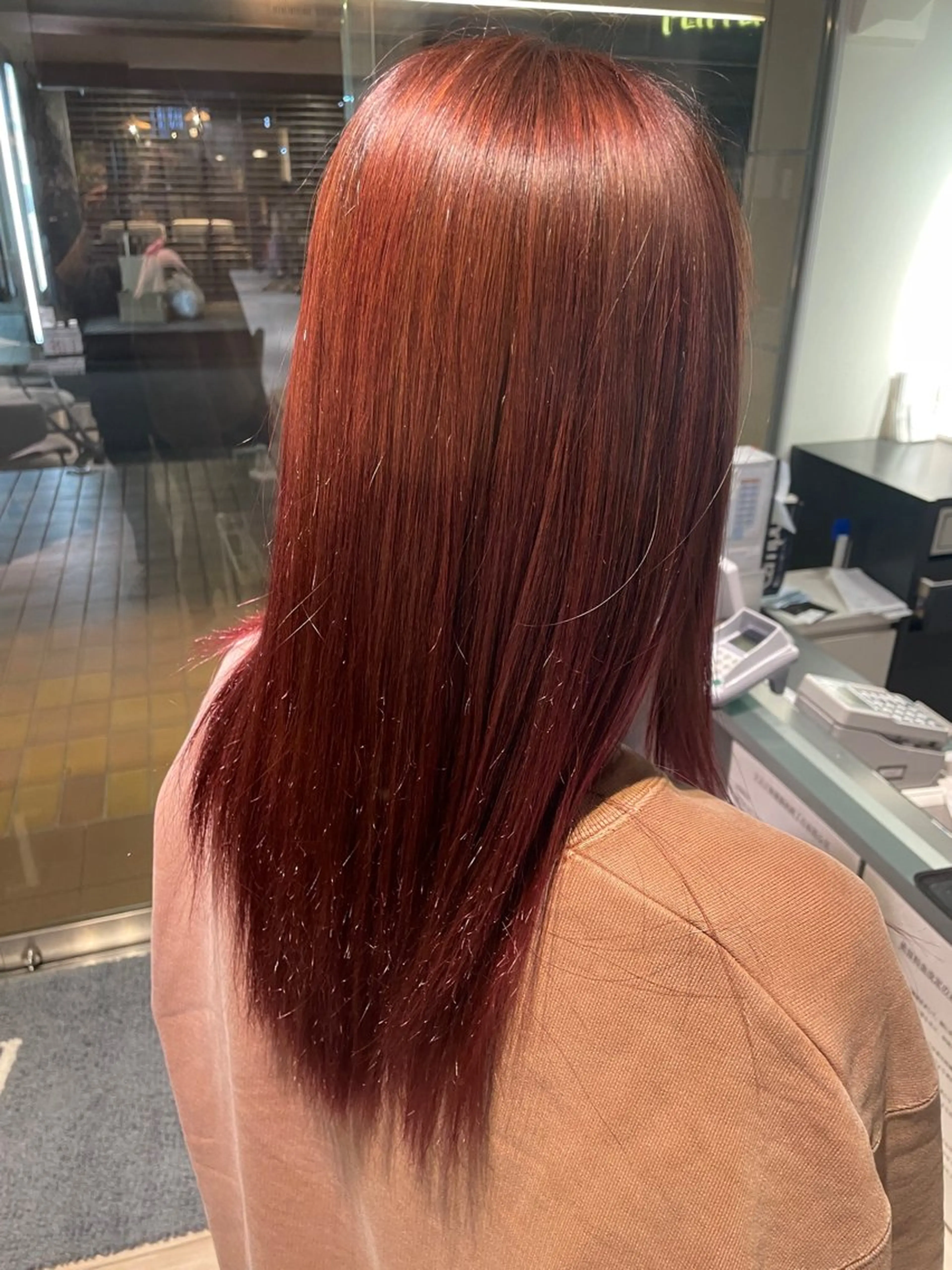 セミロング カラー deseo 透明色艶カラーツバサのヘアスタイル