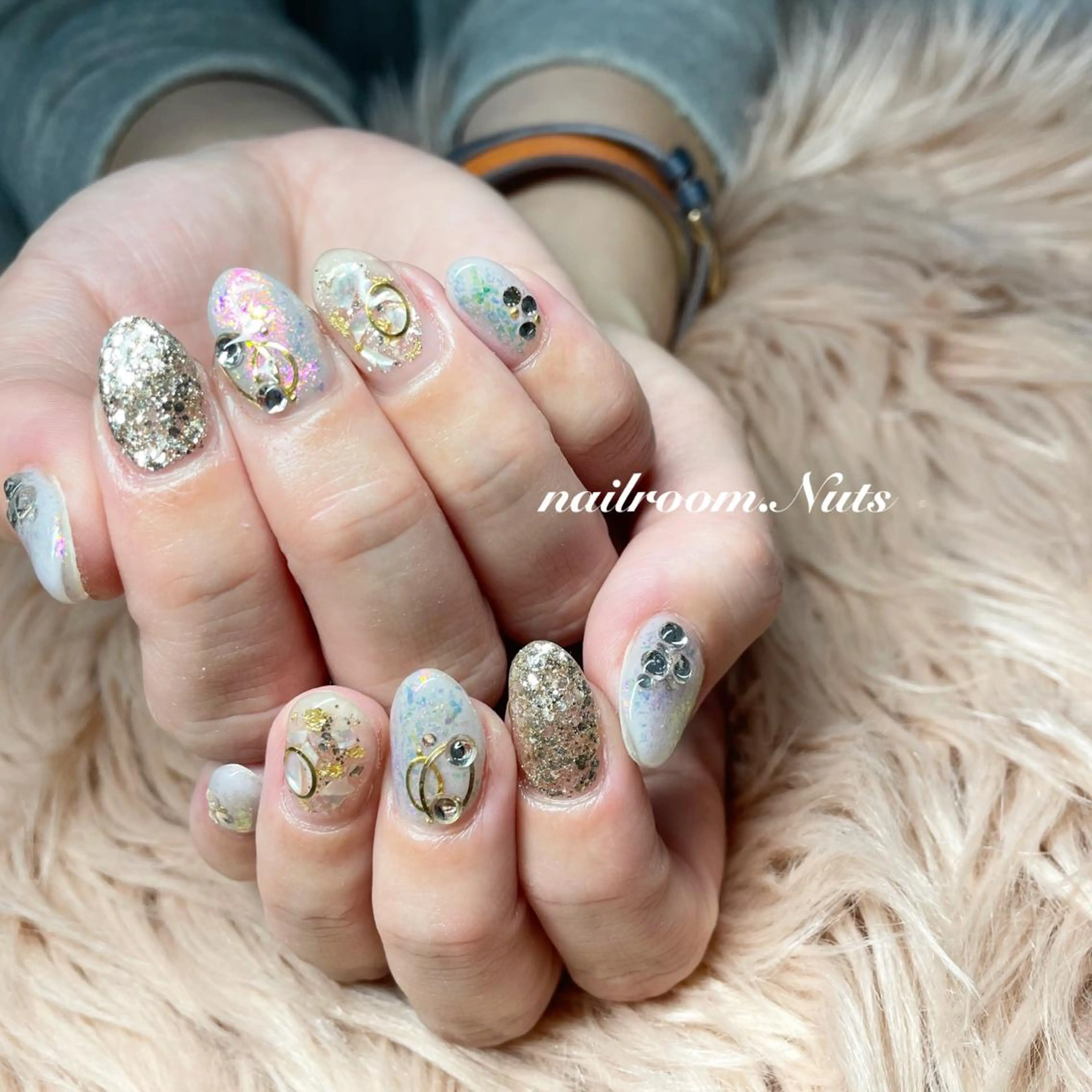 ネイル ハンドネイル nailsalon Nutsのネイルデザイン