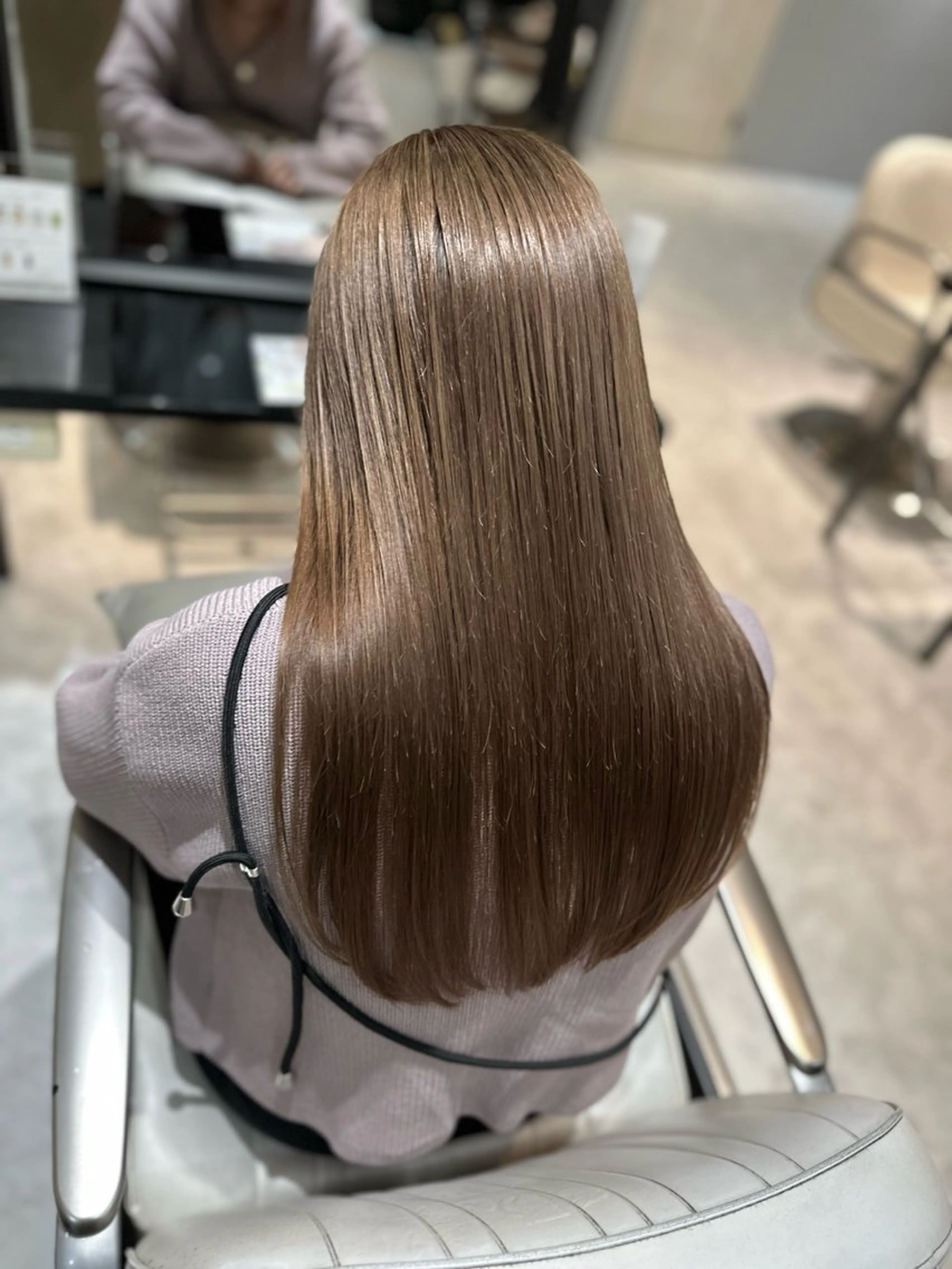 セミロング ハイライト 髪質改善 レイヤーカット トリートメント 酸性ストレート 縮毛矯正  髪質改善 酸性ストレート特化のヘアスタイル