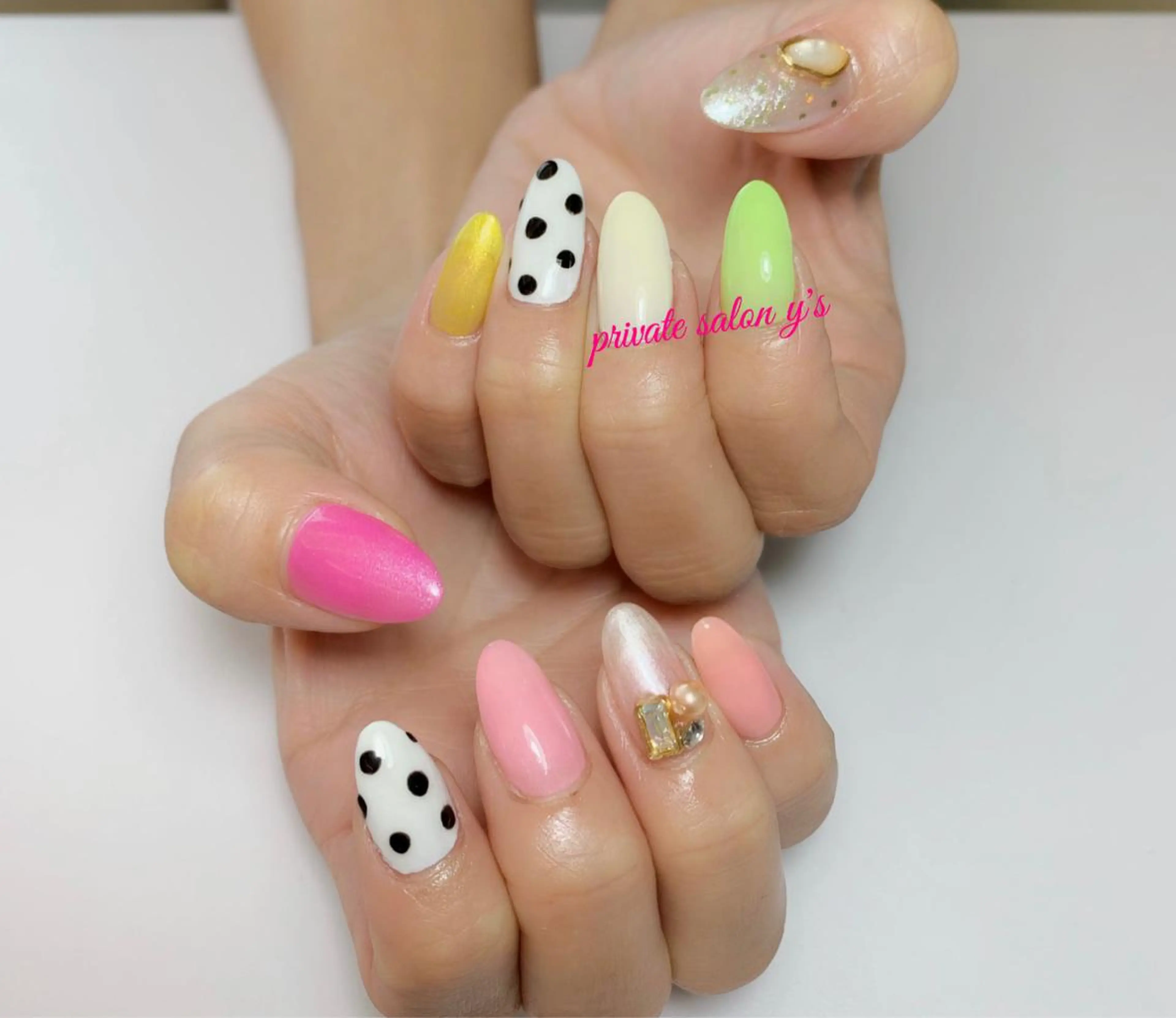 ネイル y' sのネイルデザイン