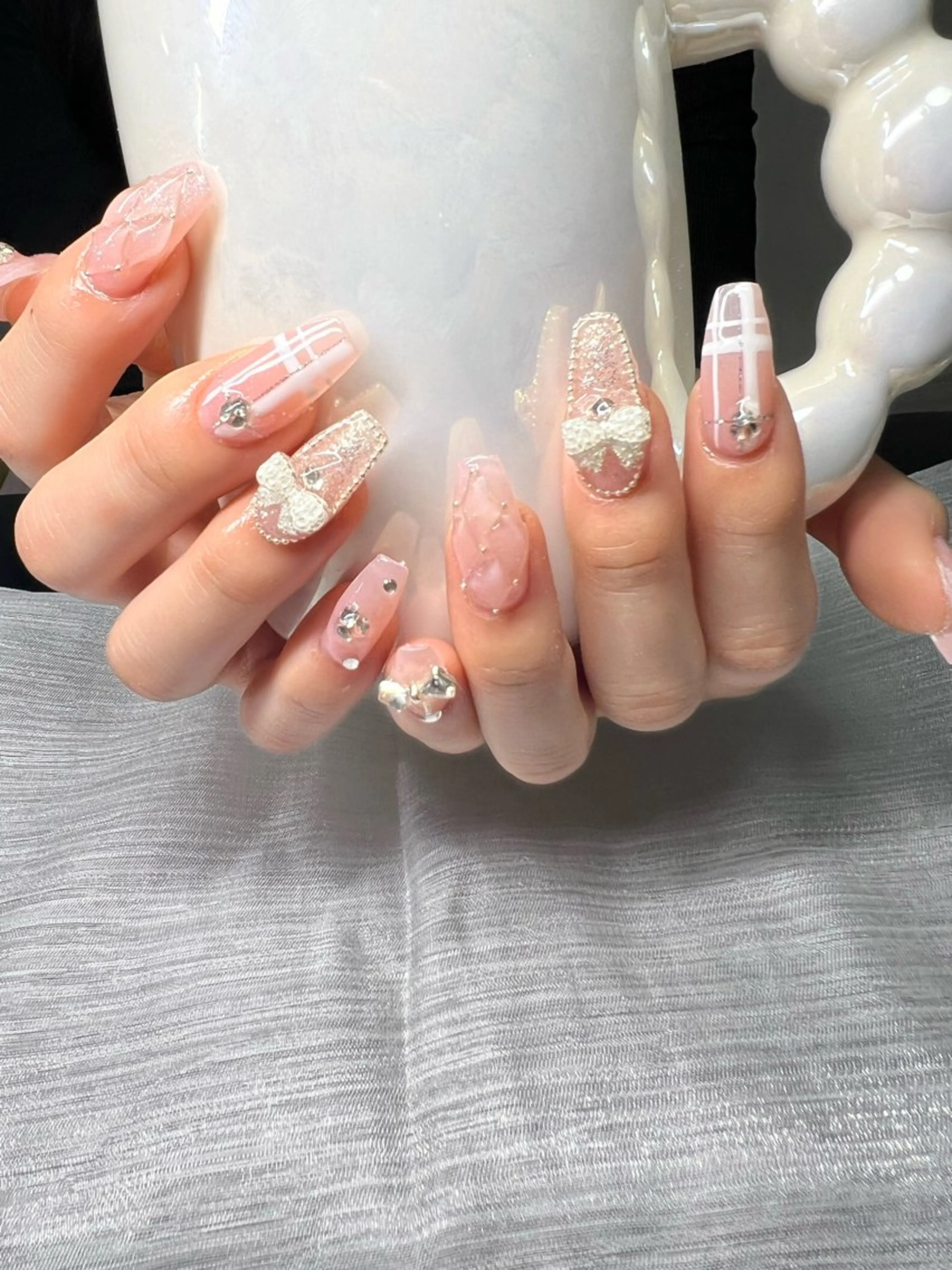 ネイル オーロラネイル チークネイル 長さ出し フットネイル フレンチネイル ハンドネイル Lee Nailsのネイルデザイン