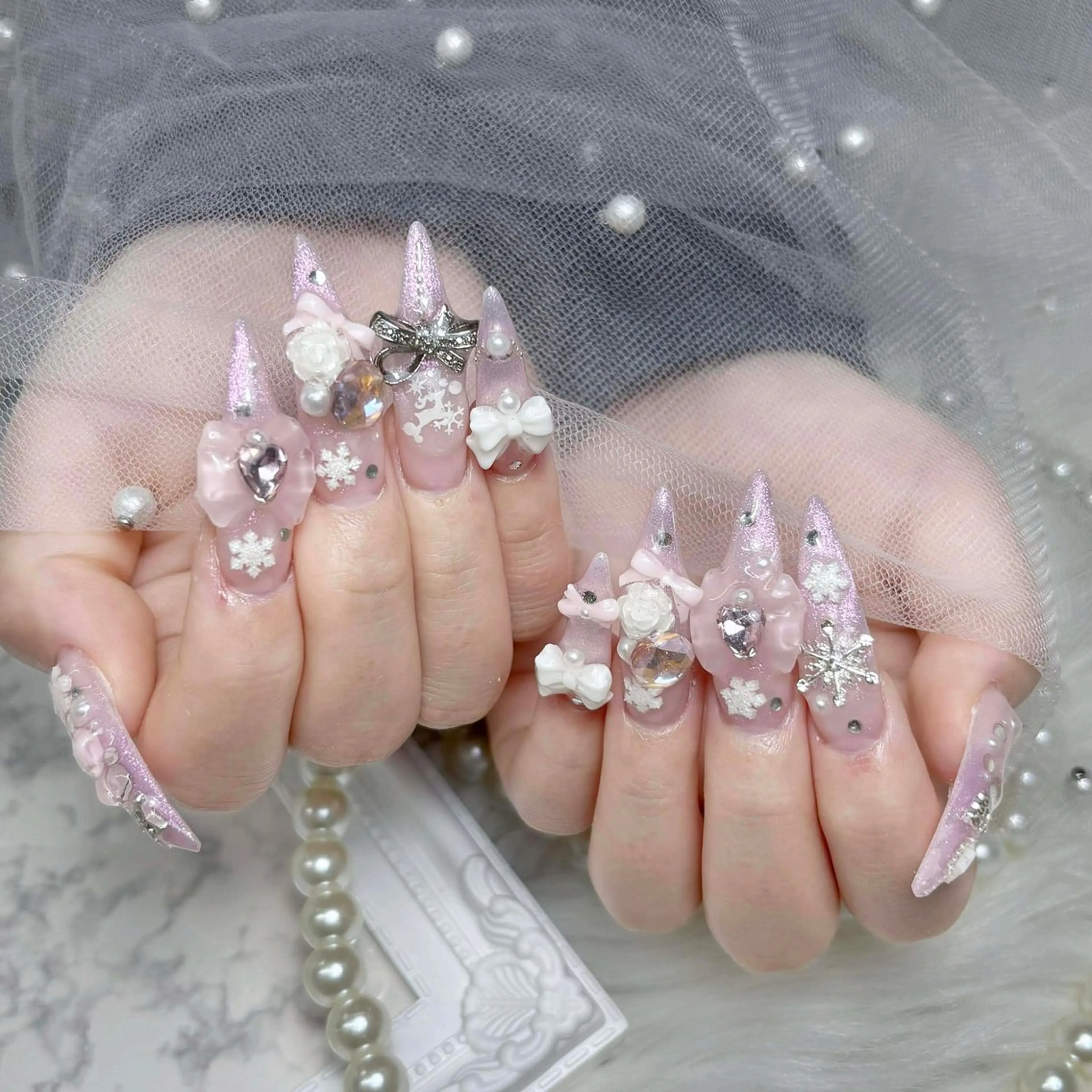 ネイル ハンドネイル ハンドケア いちご ちゃんのネイルデザイン