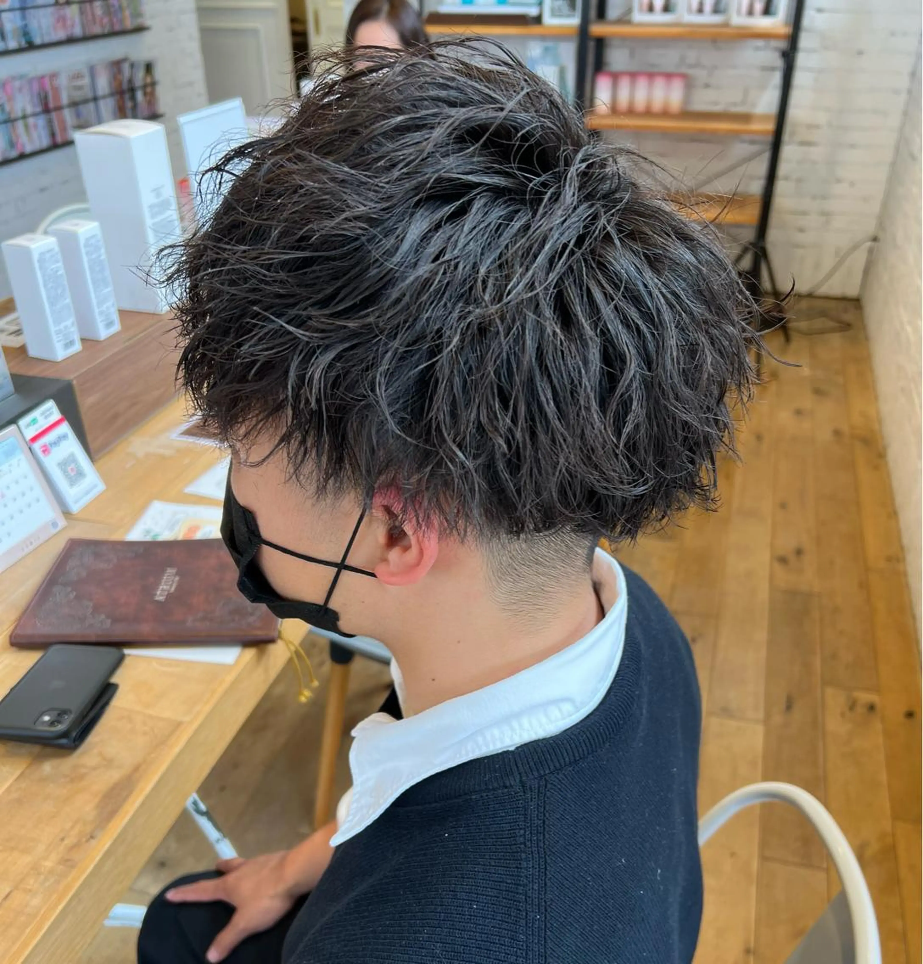 ショート パーマ 前田 輝のヘアスタイル