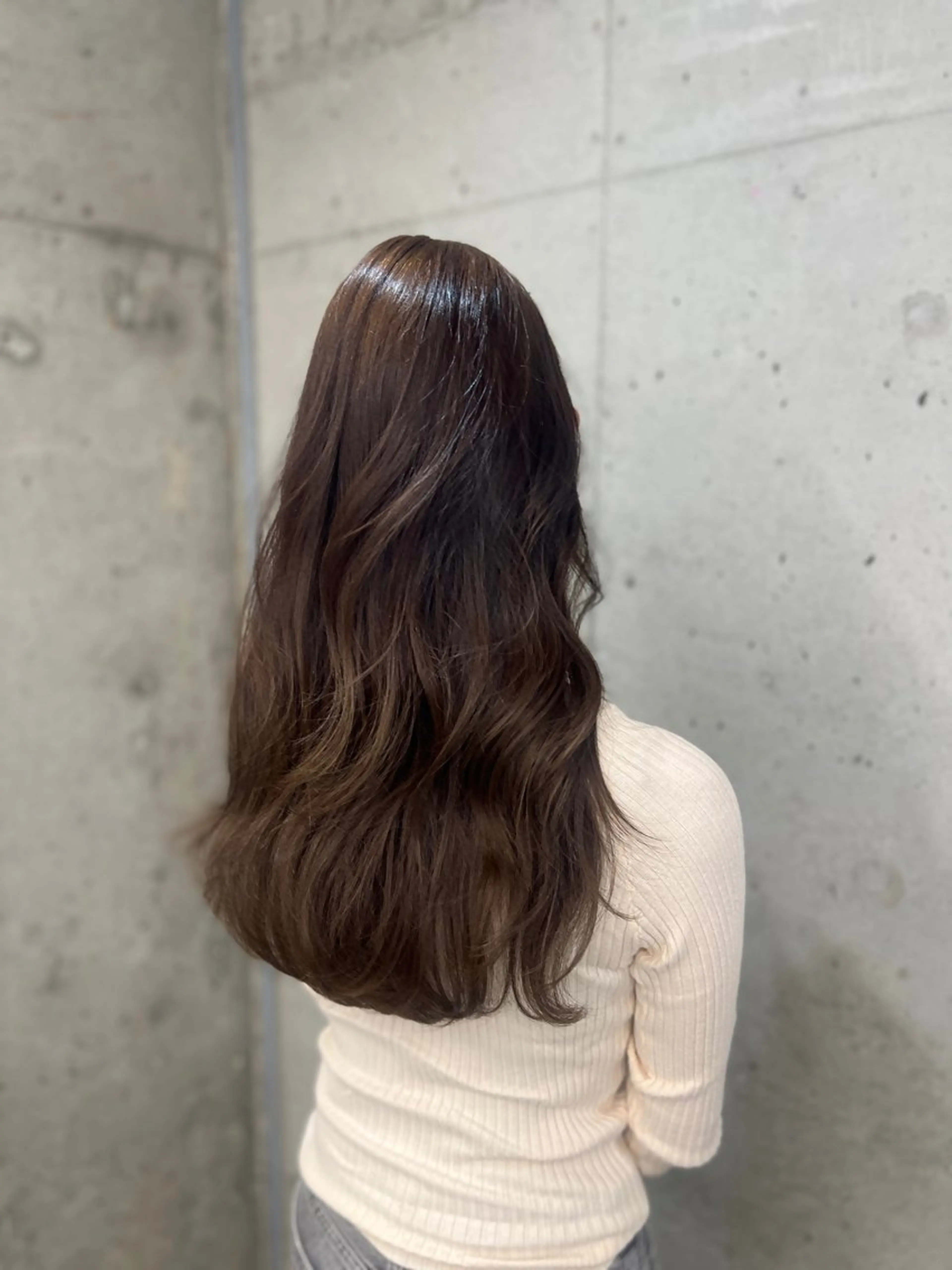 ロング カラー ブリーチ ダブルカラー ブリーチなしカラー レイヤーカット カット ヘアカラー トリートメント 頓所 大昂のヘアスタイル