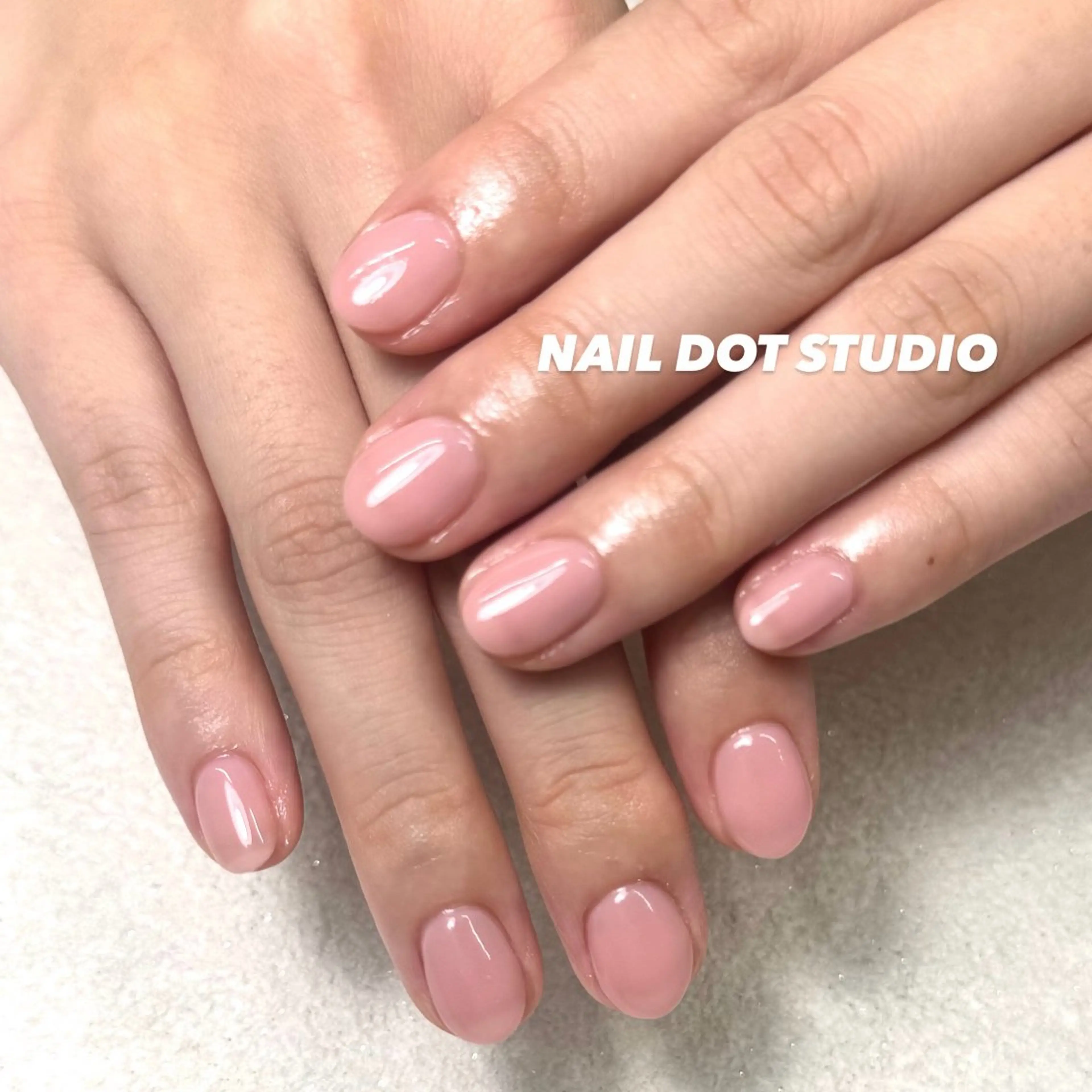 ネイル ハンドネイル NAILDOTSTU DIO SEINAのネイルデザイン