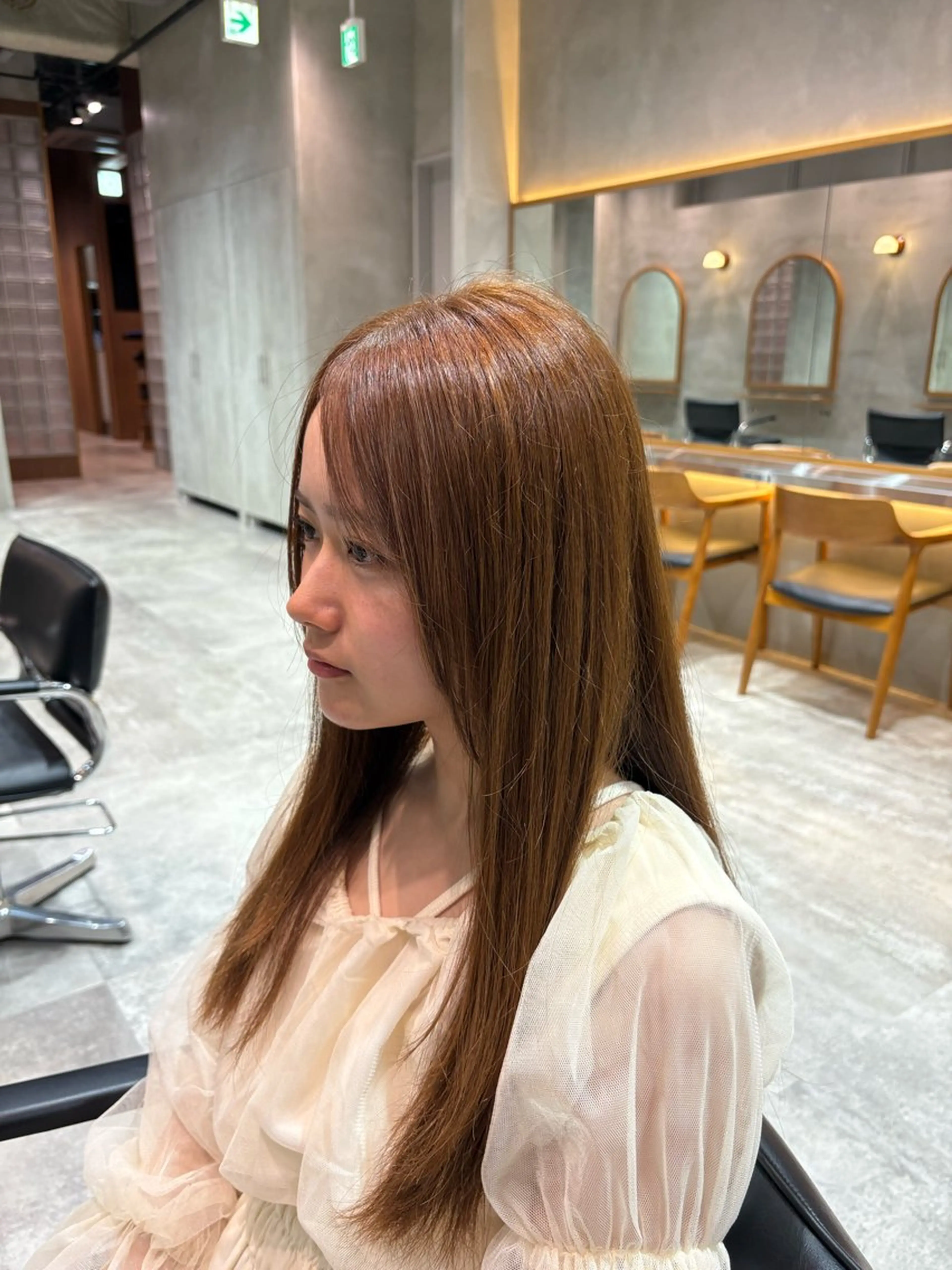 ロング カラー ヘアカラー fifth 清水睦月のヘアスタイル