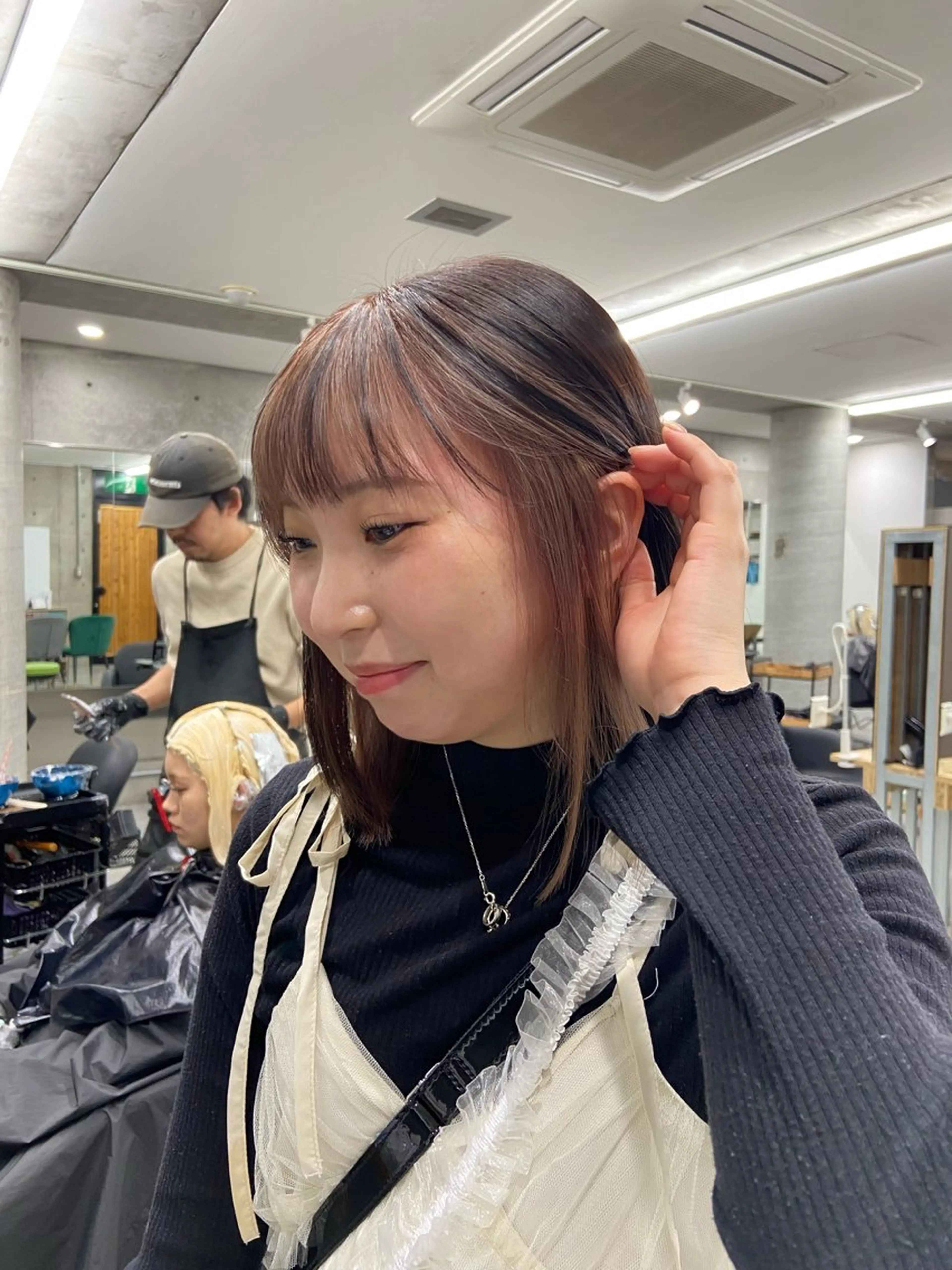 ミディアム カラー インナーカラー ヘアカラー トリートメント Kotoko🖤/海 外/バレイヤージュのヘアスタイル