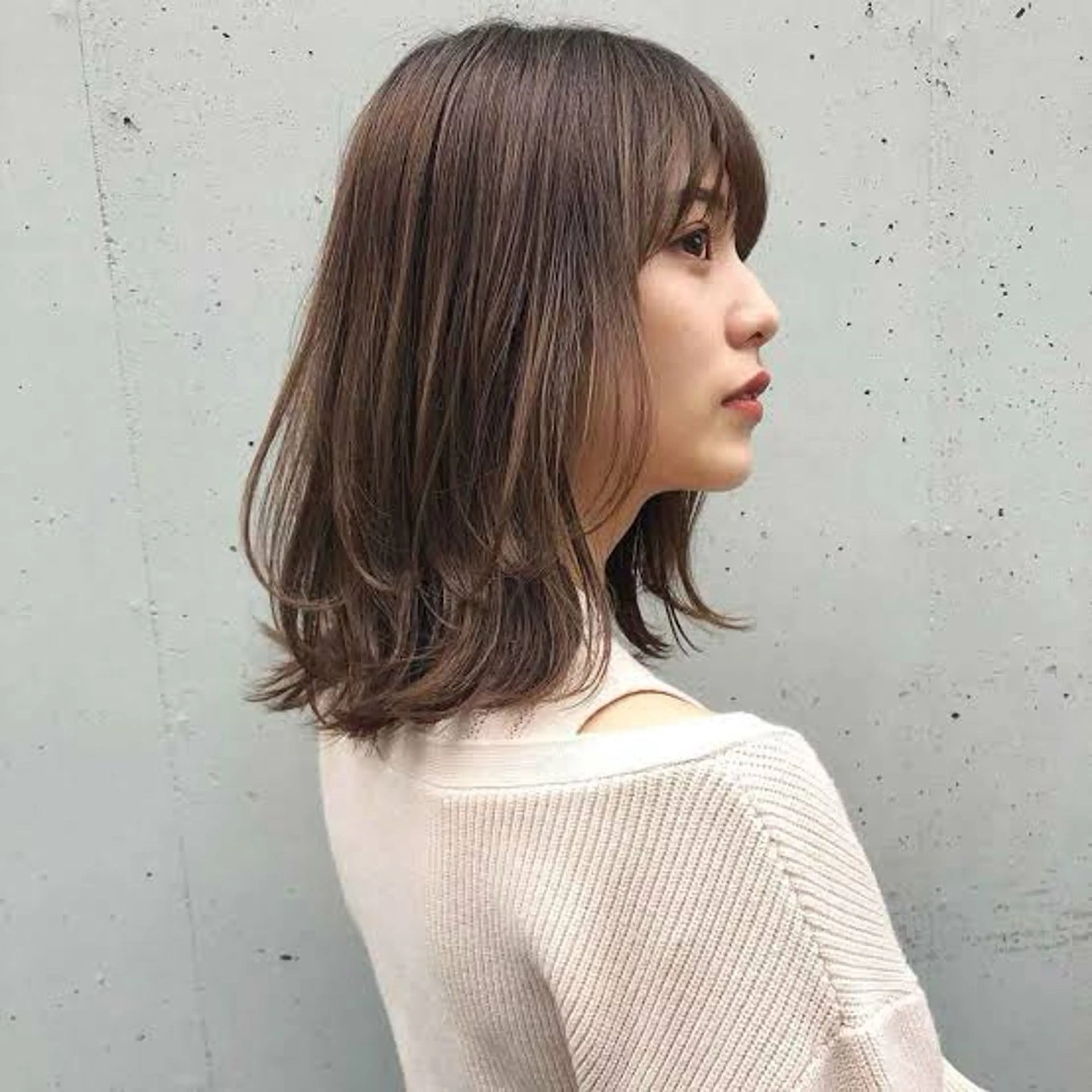 【女性限定】ミディアムレイヤーカット✨中学生以上の方の写真
