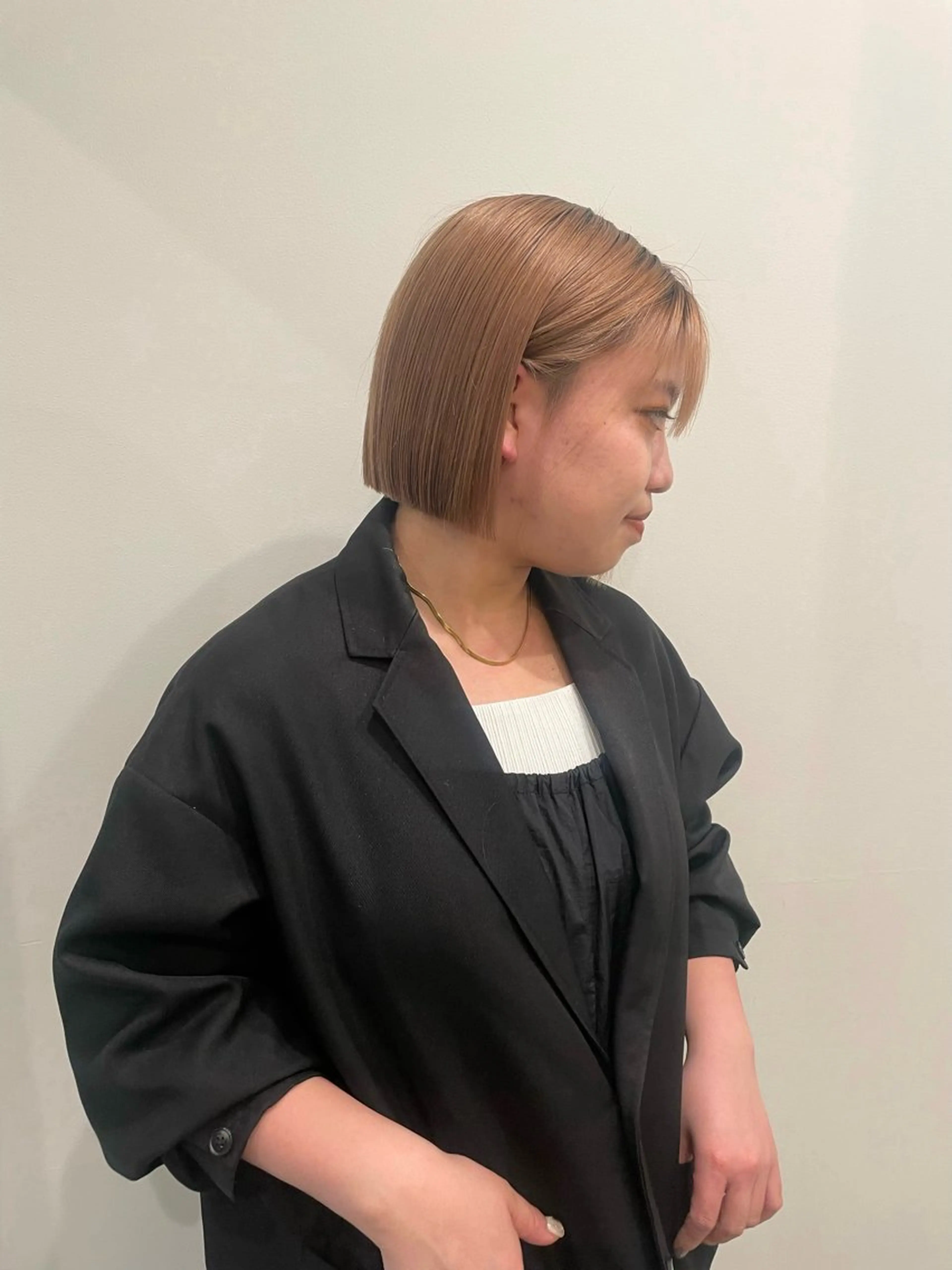 ミディアム カラー ボブ カット 渋谷 留菜のヘアスタイル