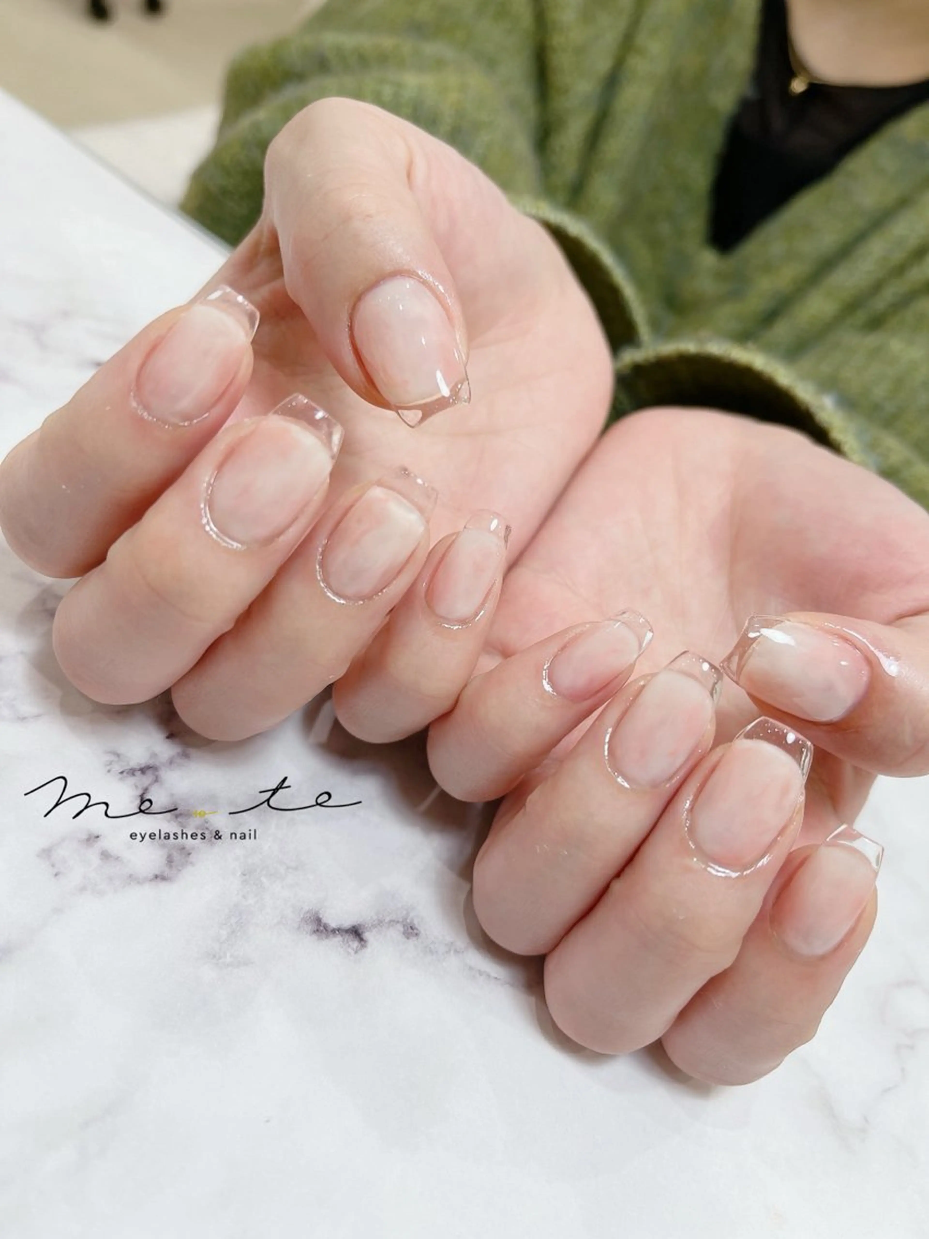 ネイル クリアネイル フレンチネイル ハンドネイル YuaBeauty所属・浅井 亜美のネイルデザイン