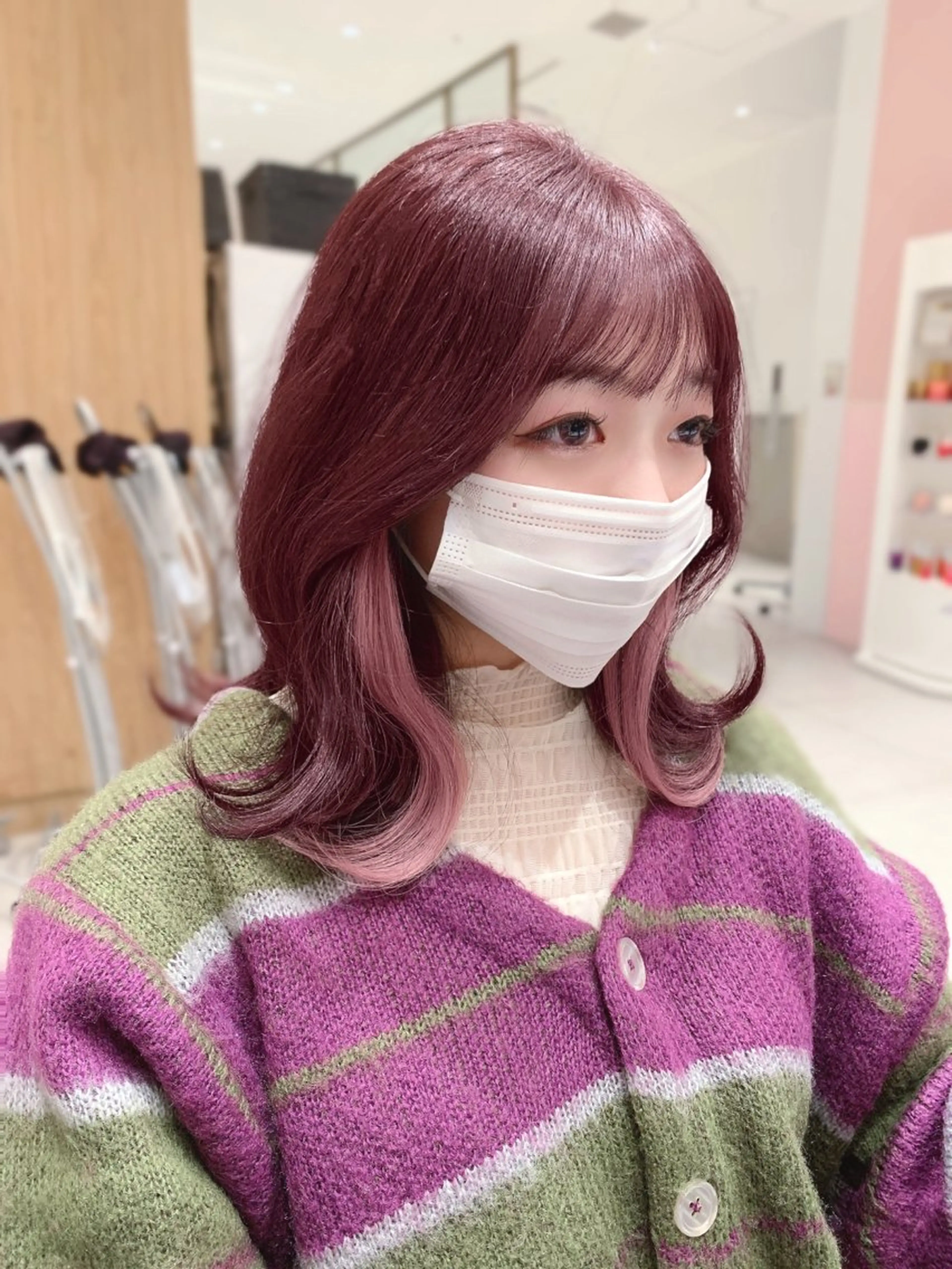 ミディアム カラー インナーカラー ピンクカラー くびれヘア レイヤーカット ローレイヤー カット ヘアカラー トリートメント ヘッドスパ ヘアセット 韓国ヘア/レイヤー/ 顔まわり/りょーとのヘアスタイル