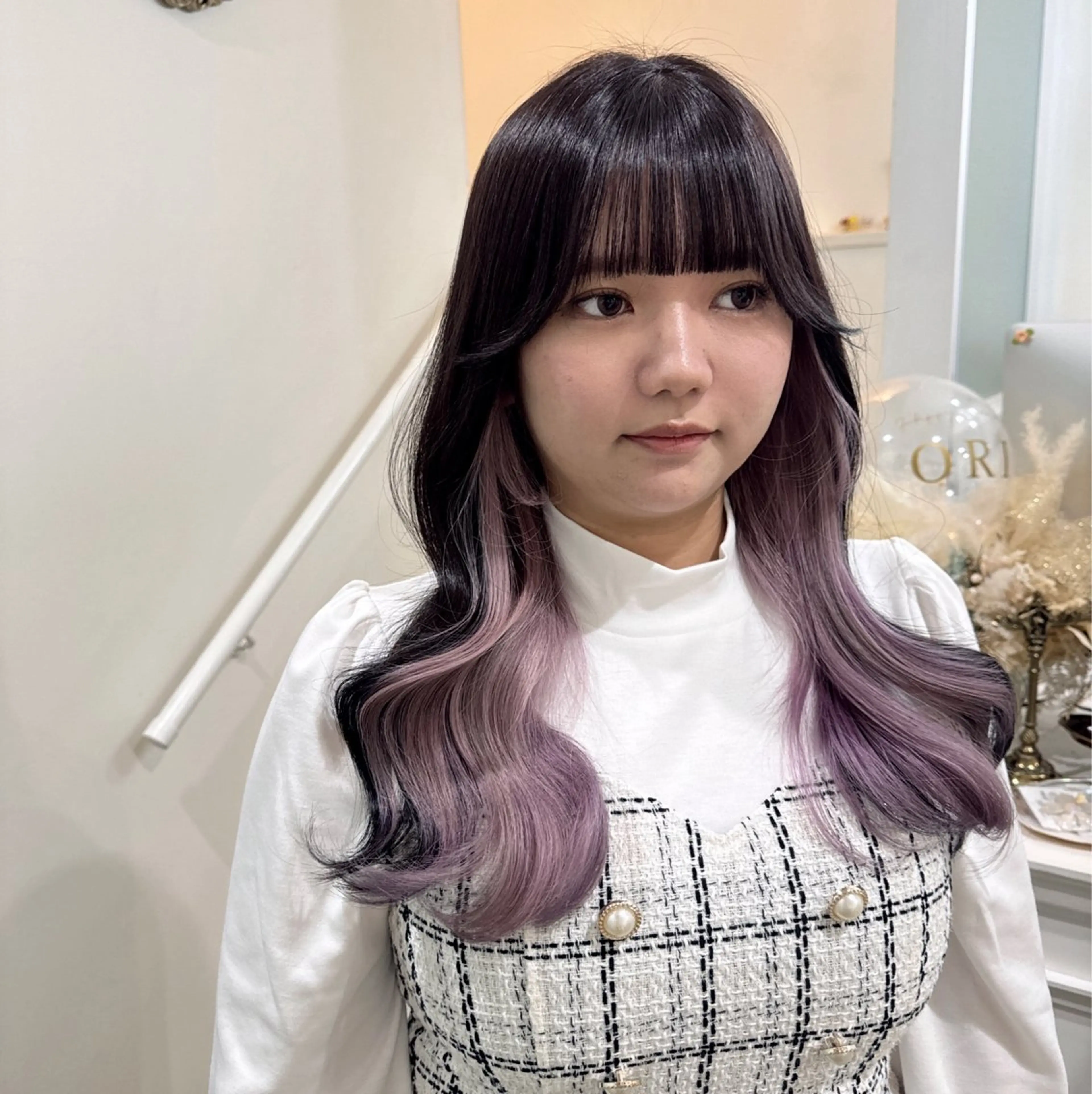 ロング ORIKA 美容室のヘアスタイル