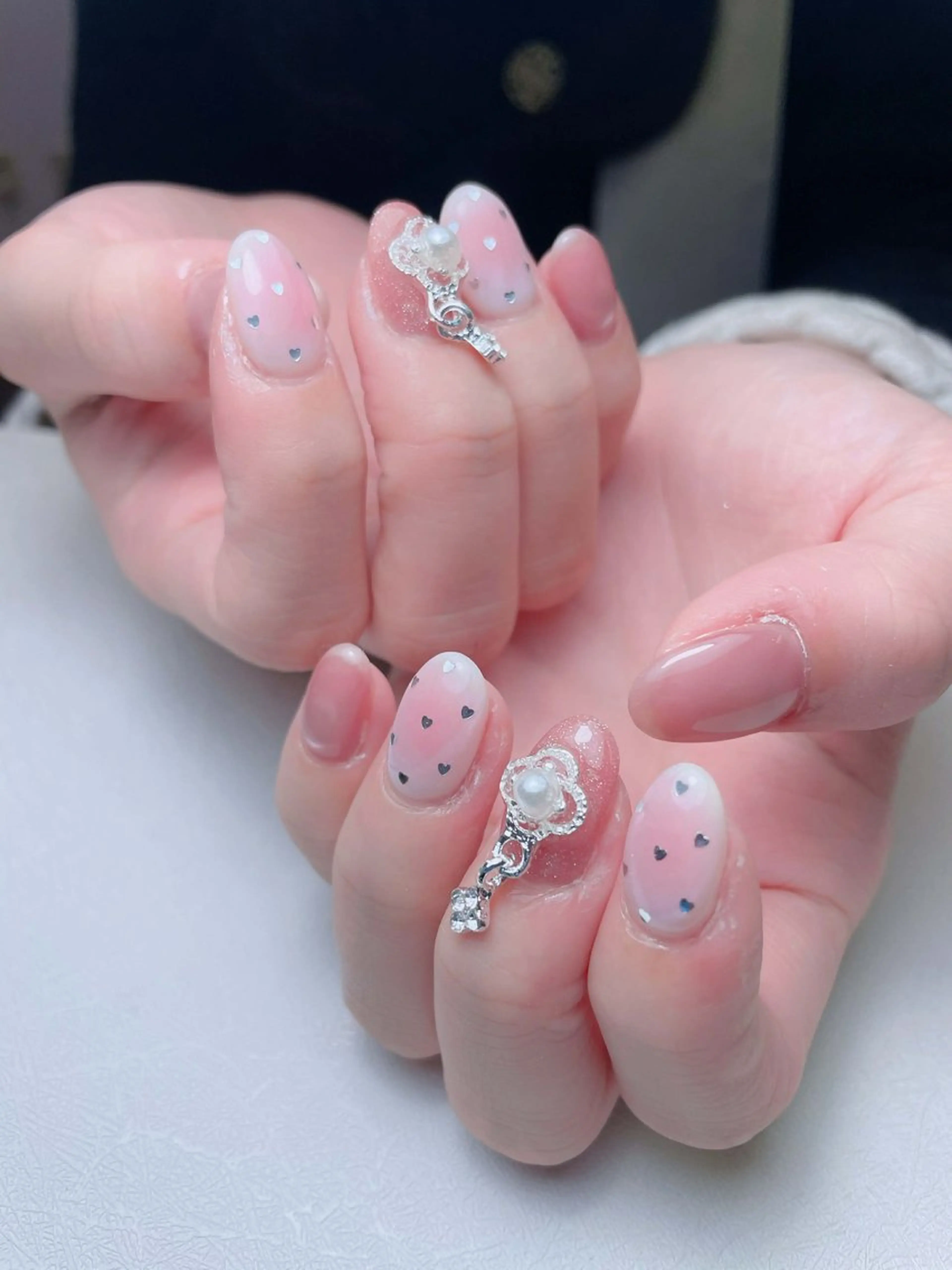 ネイル オーロラネイル フットネイル フレンチネイル ジェルネイル ガラスフレンチ ハンドネイル 中野駅から2分 MEO NAILのネイルデザイン