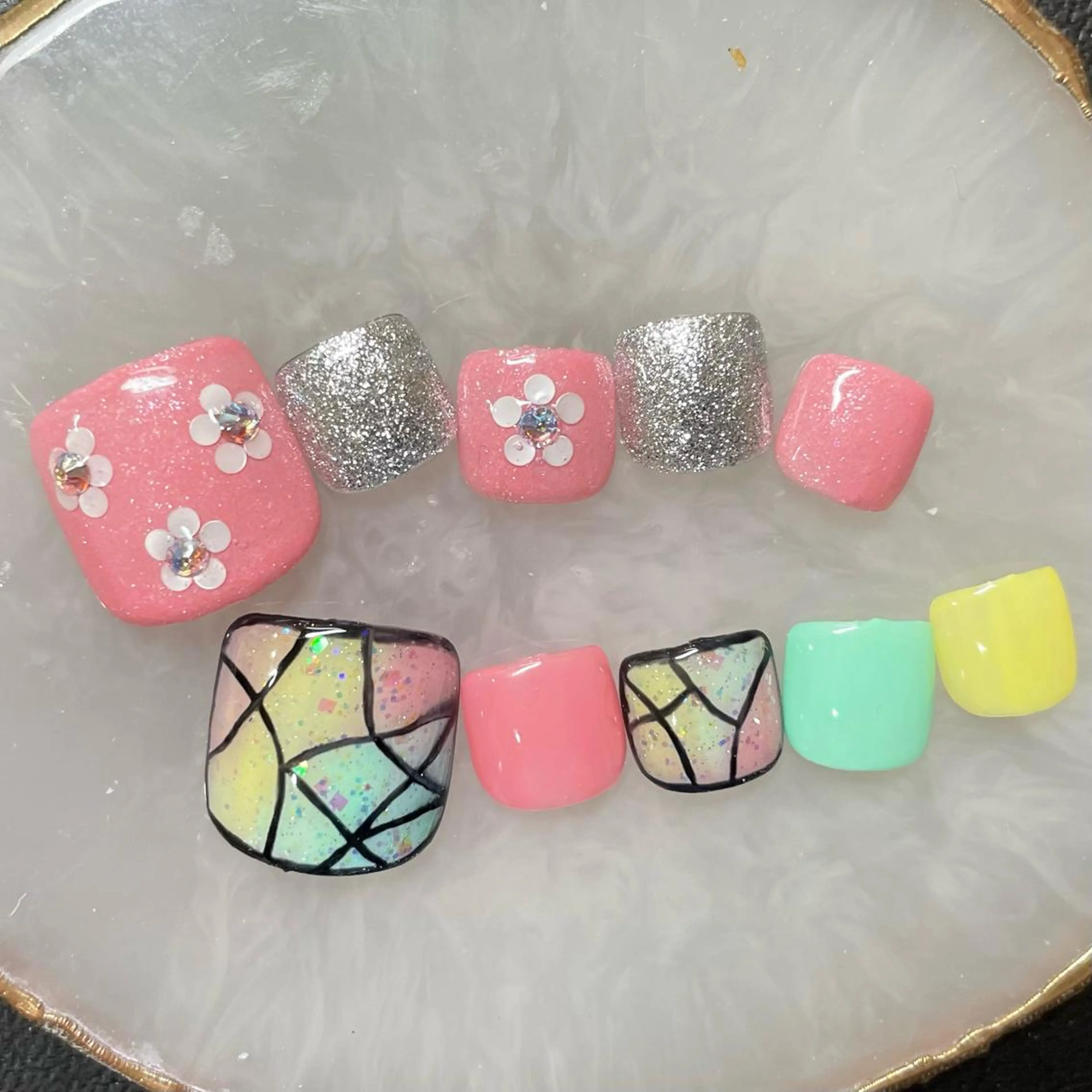 ネイル フットネイル Sunny.Roa nail💅のネイルデザイン