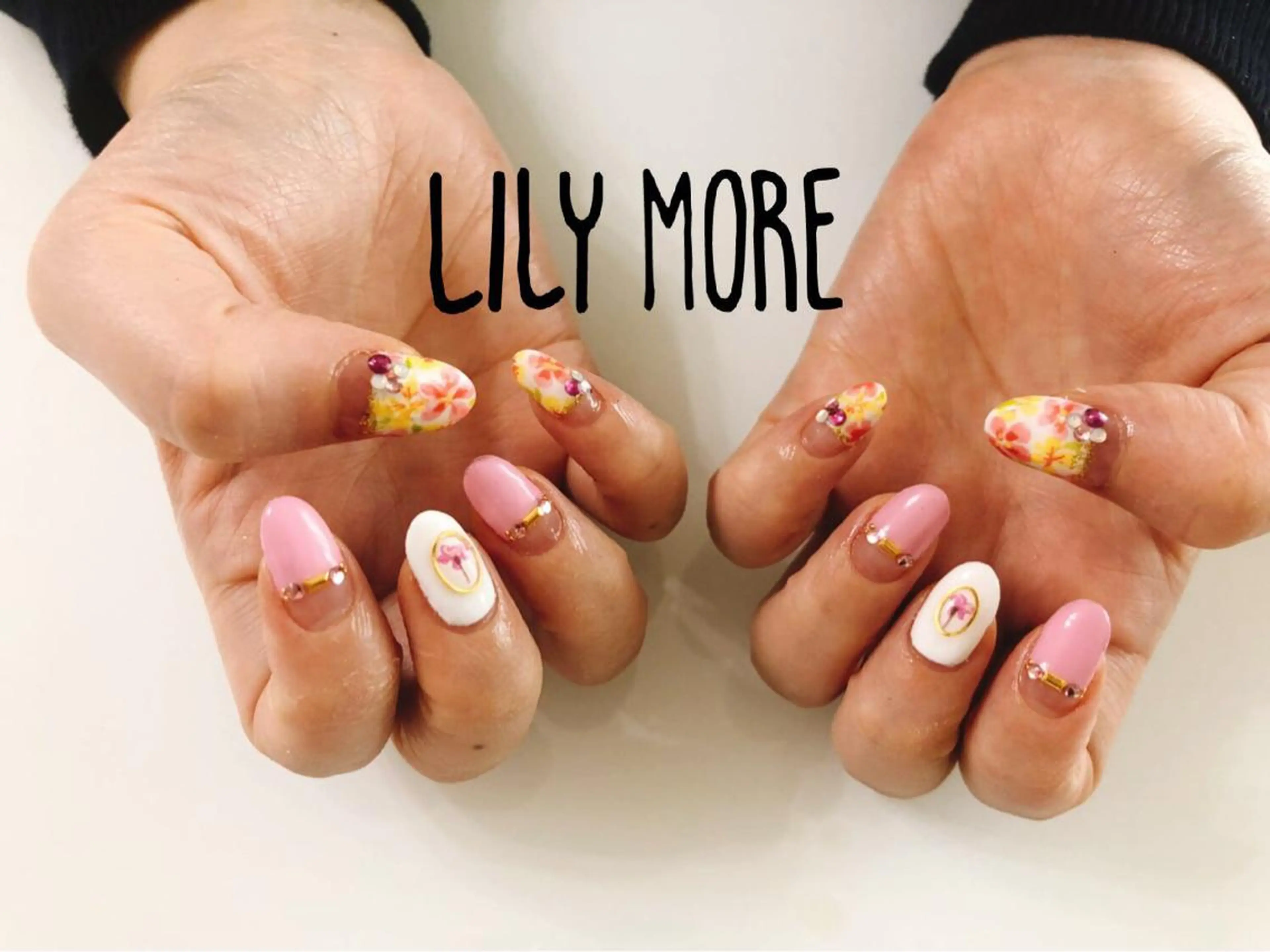 ネイル フラワーネイル Lily closetのネイルデザイン
