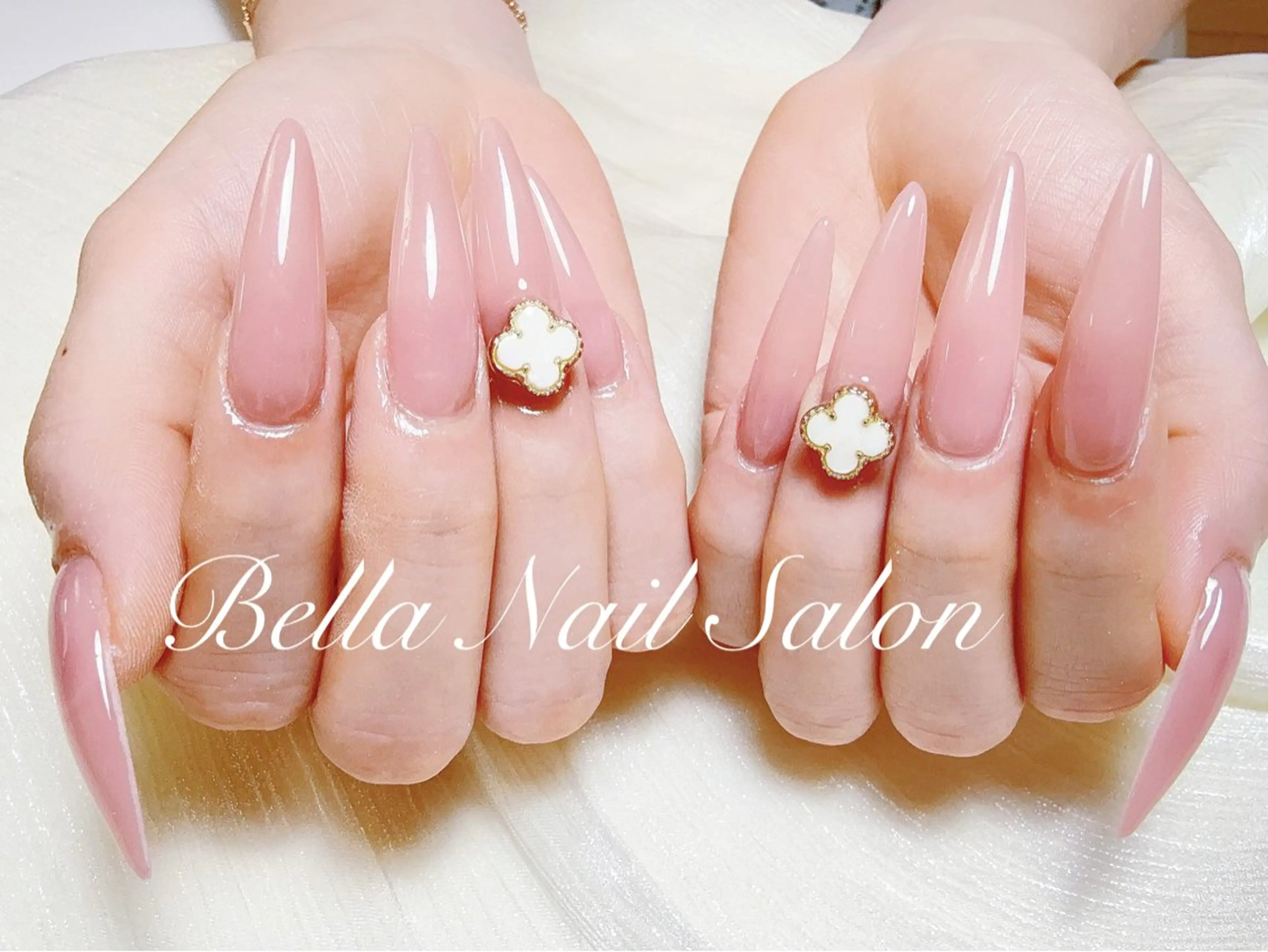 ネイル ハンドネイル Bella Nail Salonパラジェルのネイルデザイン