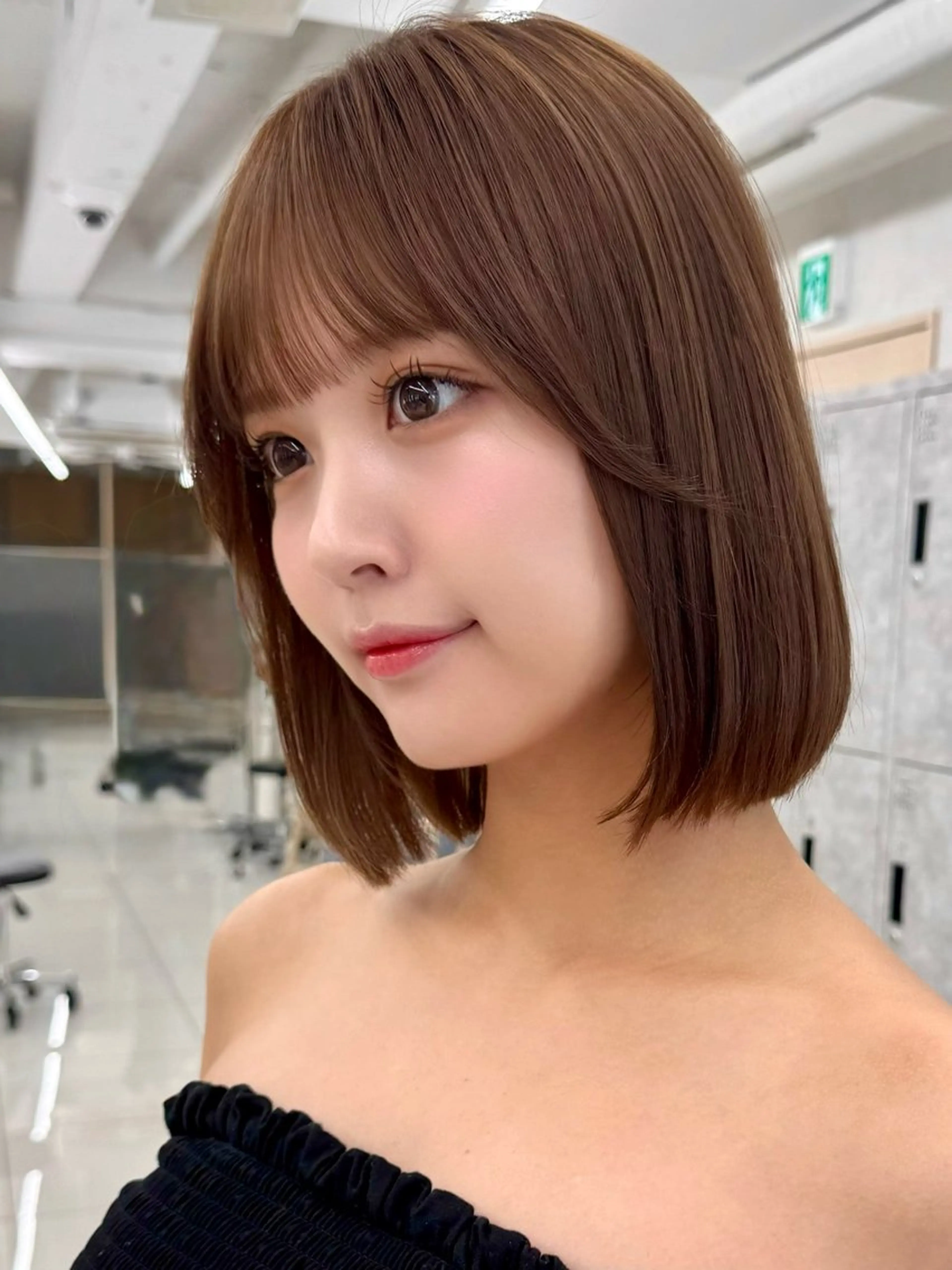 ミディアム 三鷹で1番ショート ボブをカットする新谷のヘアスタイル