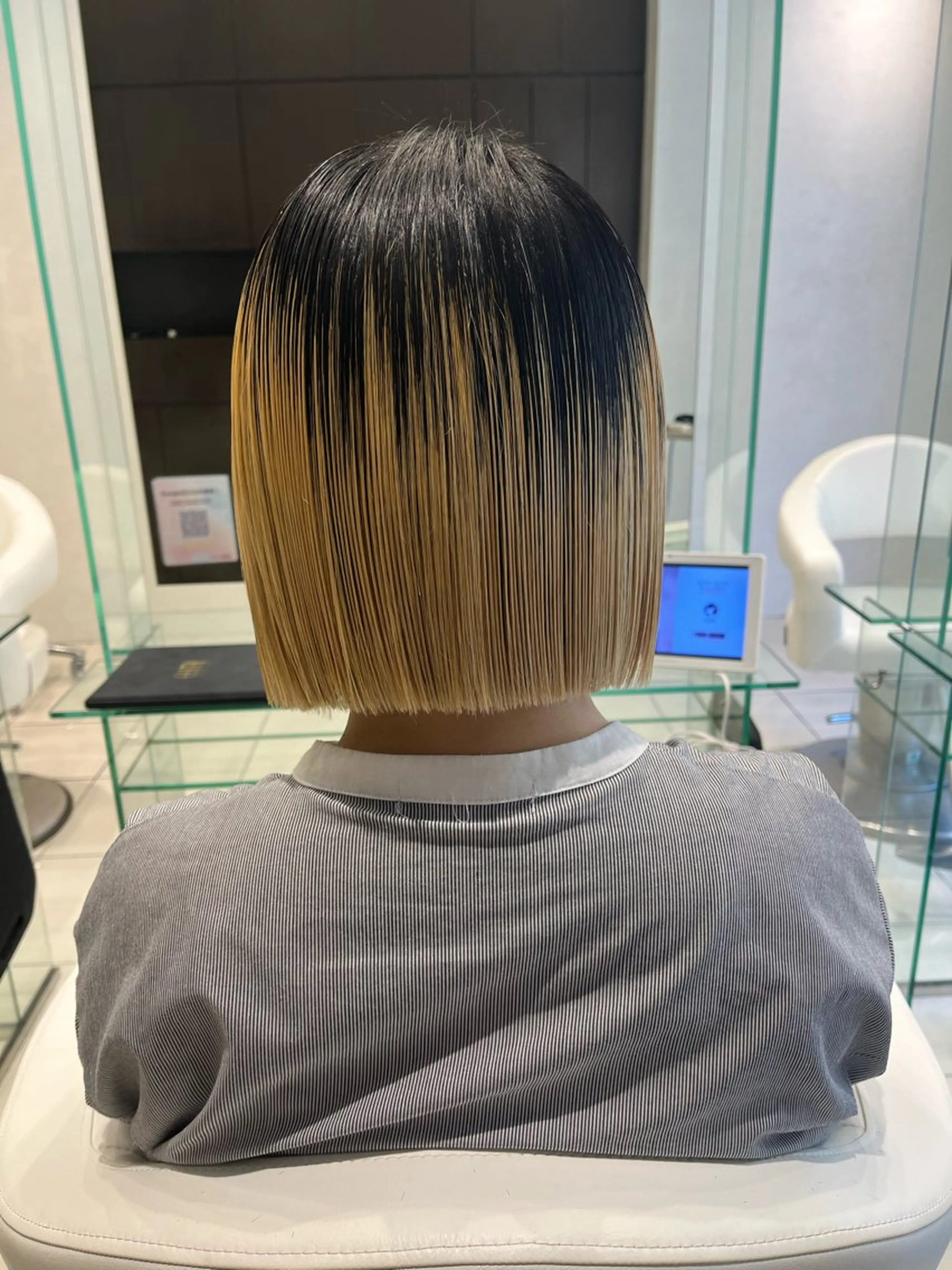 ショート 切りっぱなしボブ ボブ 岡野 芽依のヘアスタイル