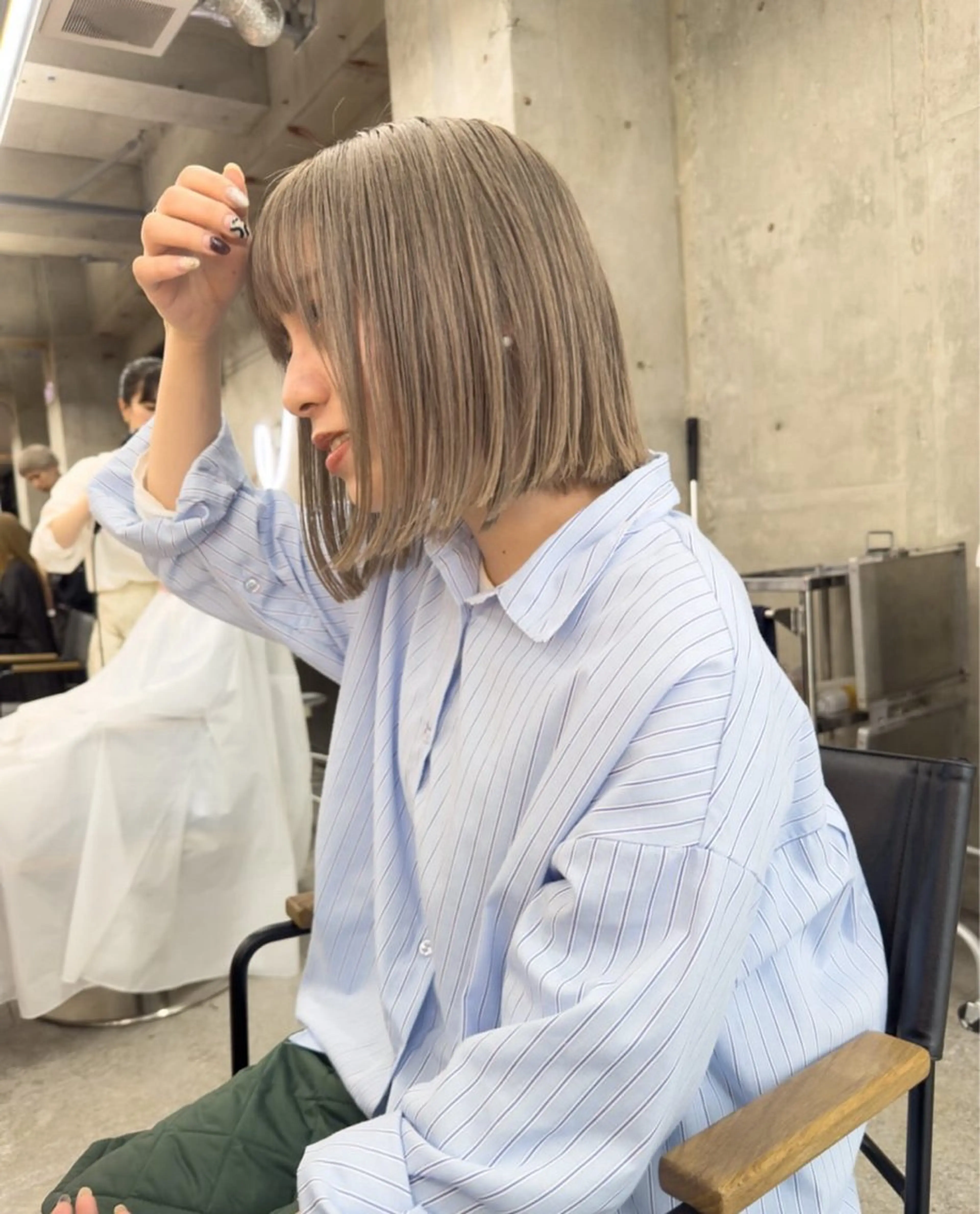 ミディアム ヘアカラー トリートメント 暖色カラー/オリーブ /ミニボブ/白柳美空のヘアスタイル