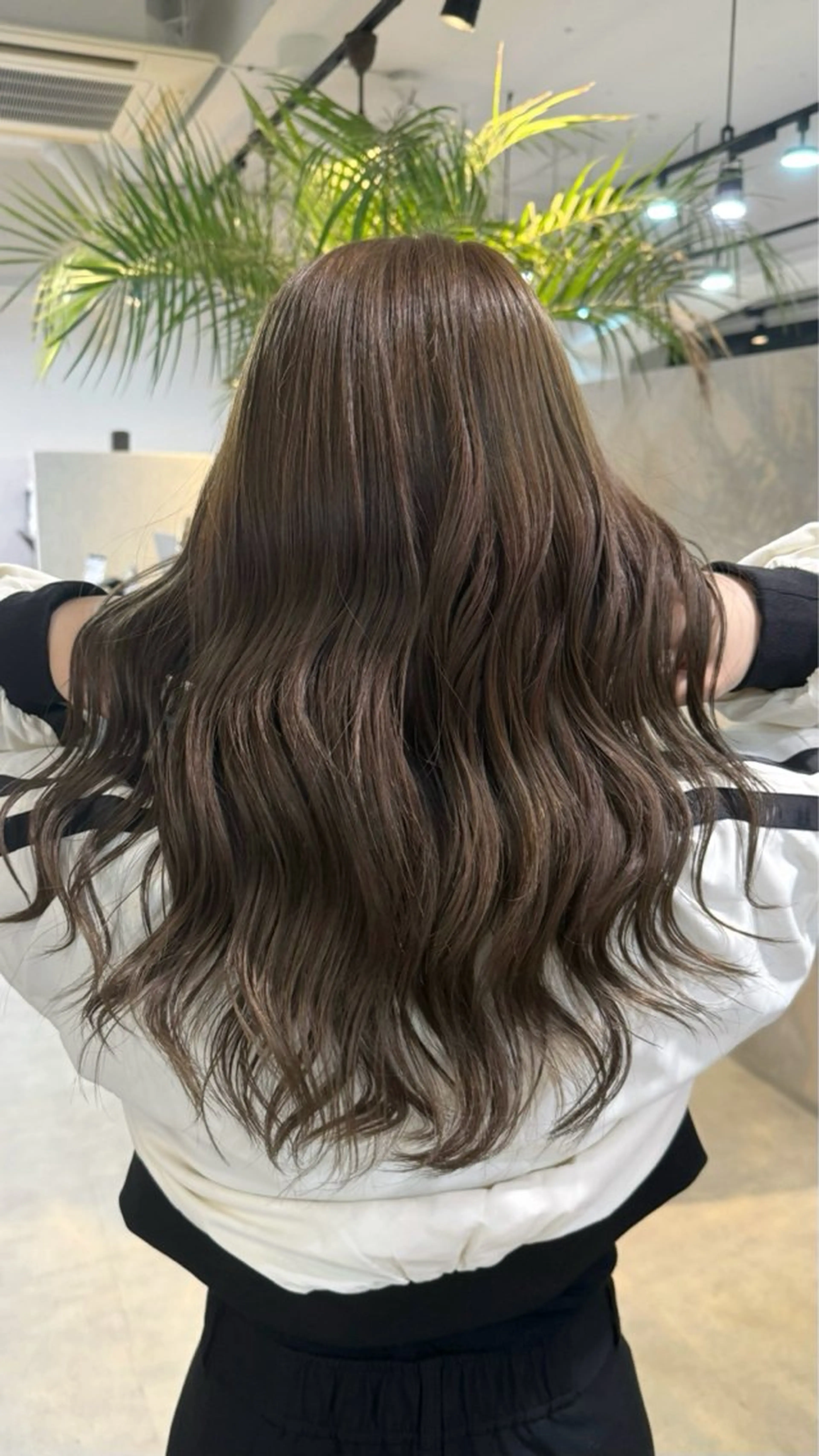 ロング カラー ベージュカラー オリーブベージュ ヘアカラー ayaka🌺 大阪/心斎橋のヘアスタイル