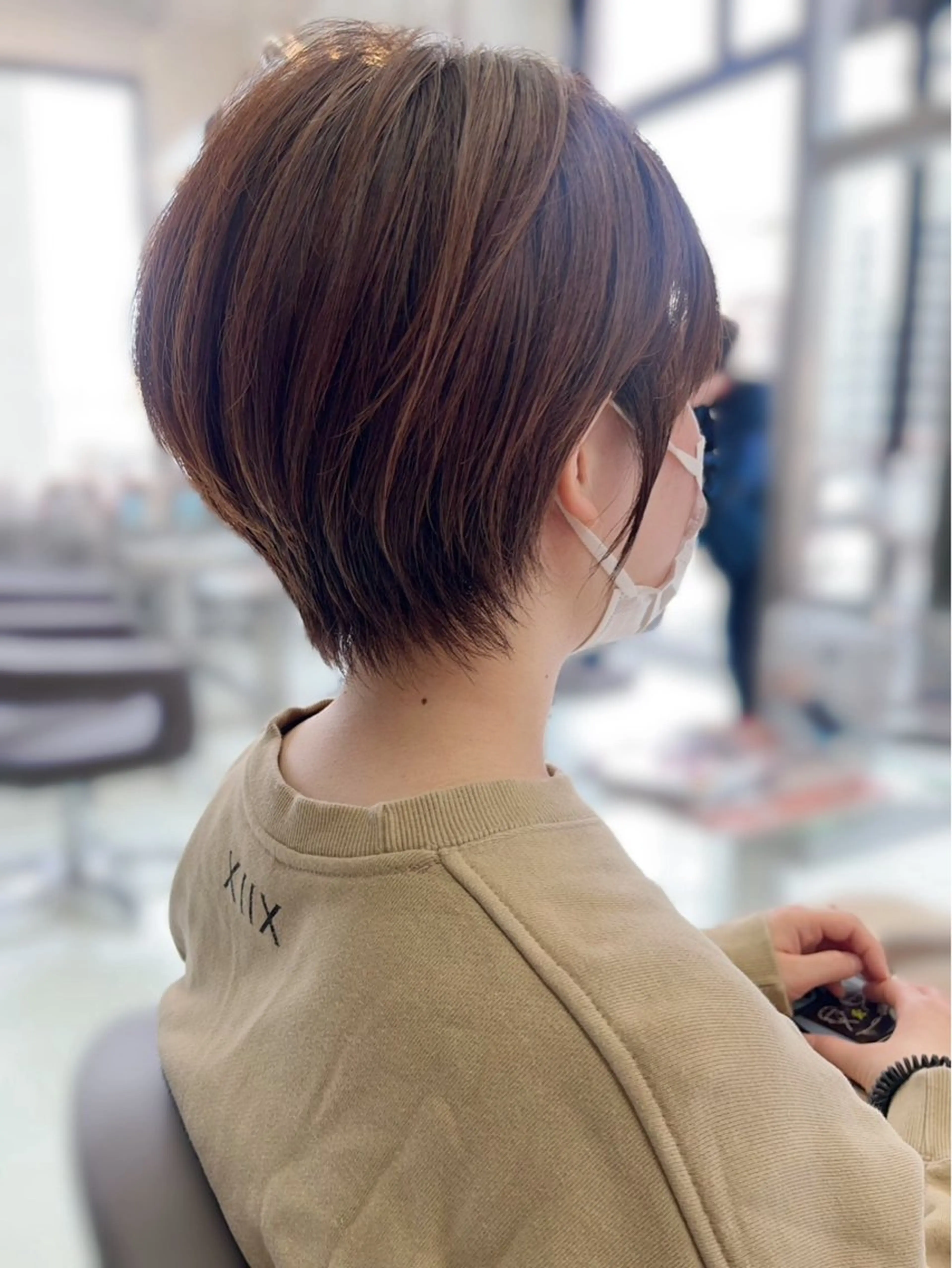 ショート カラー 新井優馬｜縮毛矯正/ 地毛風ストレートのヘアスタイル