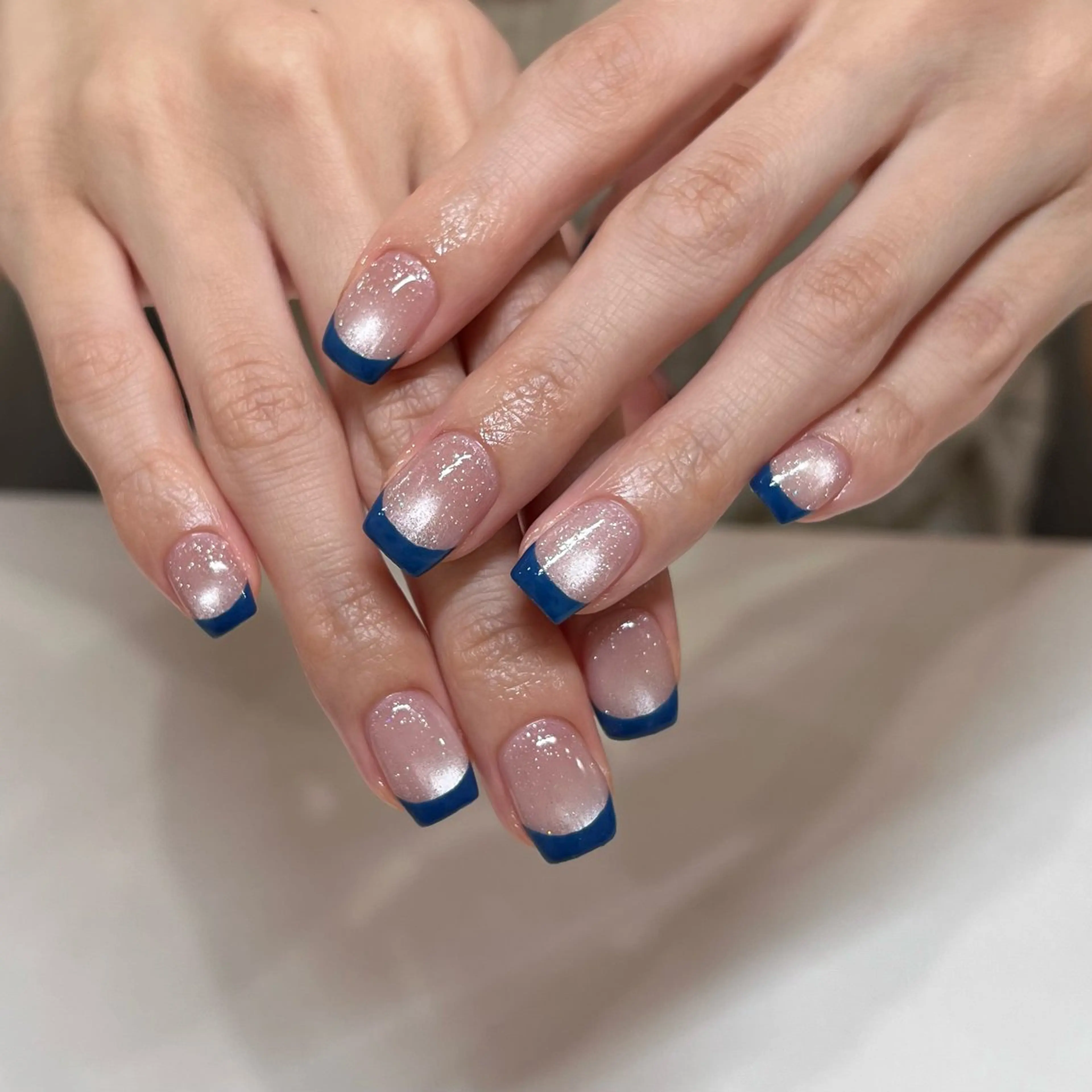 ネイル マグネットネイル SHIORI🐈‍⬛ 韓国⌇ワンホンネイルのネイルデザイン