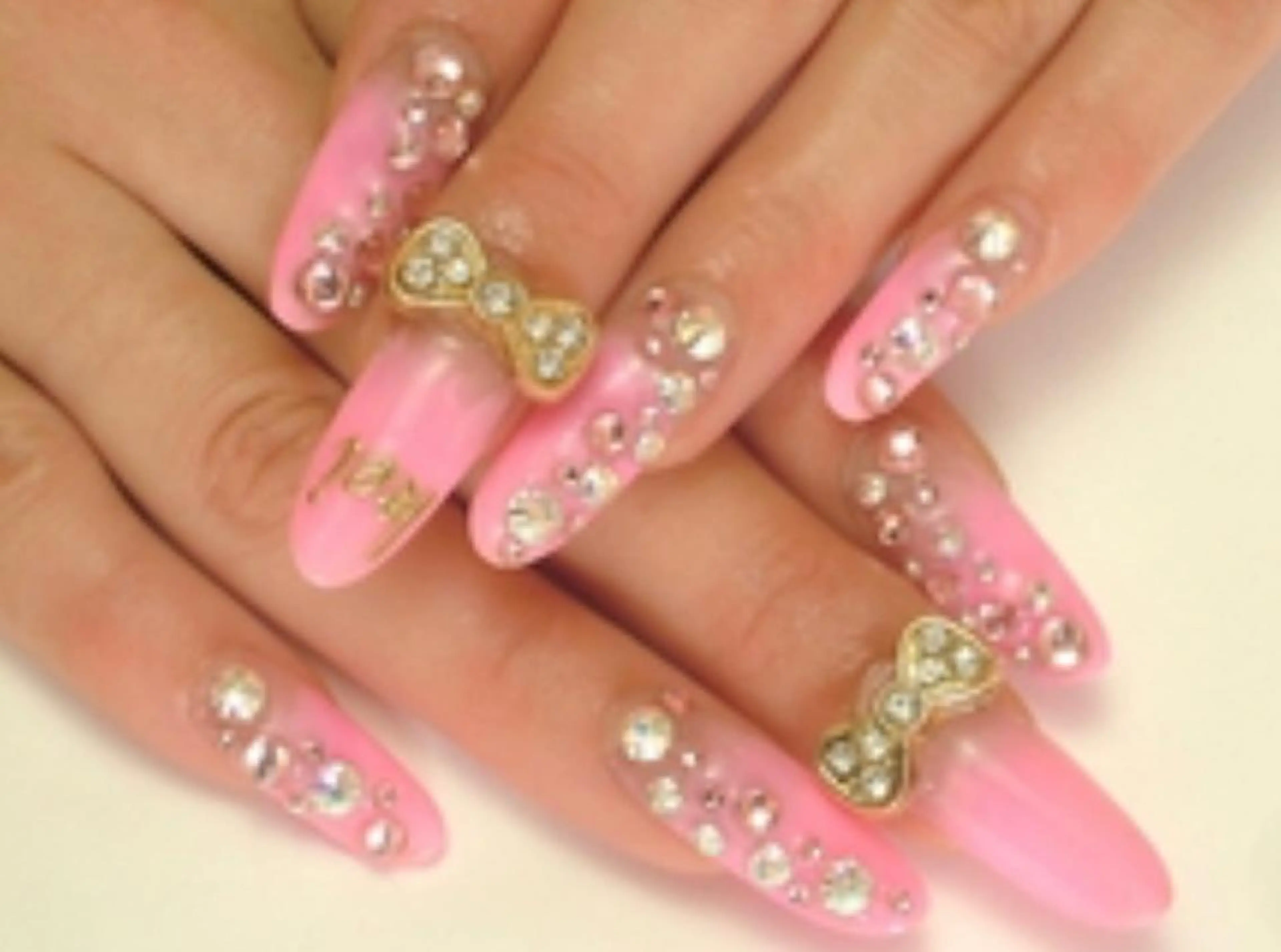 ネイル スカルプネイル ストーンネイル Ashliy大宮♡ アシュリーのネイルデザイン