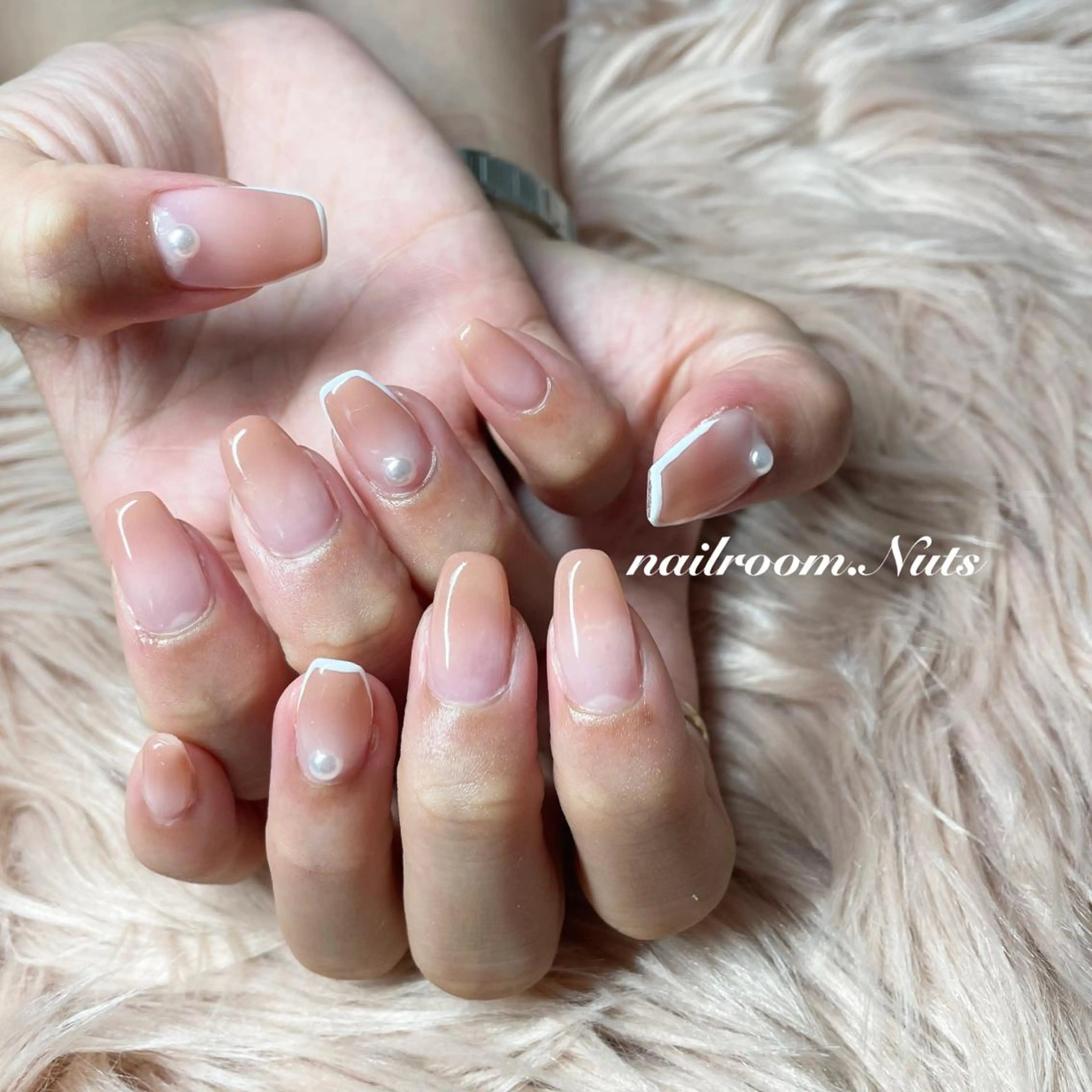 ネイル ハンドネイル nailsalon Nutsのネイルデザイン