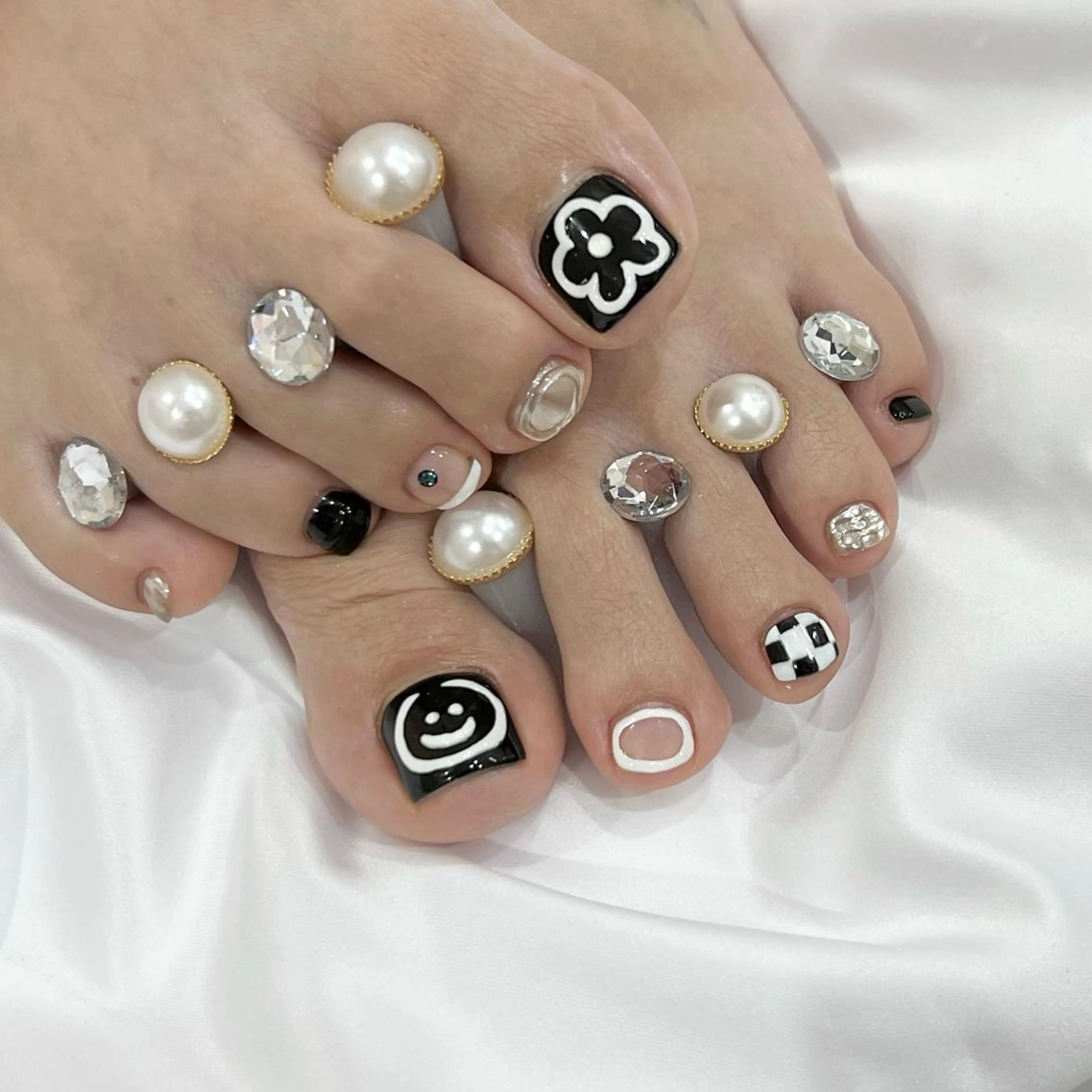 ネイル フットネイル フレンチネイル ジェルネイル ガラスフレンチ 韓国ネイル Kanna Yuki カンナユキのネイルデザイン