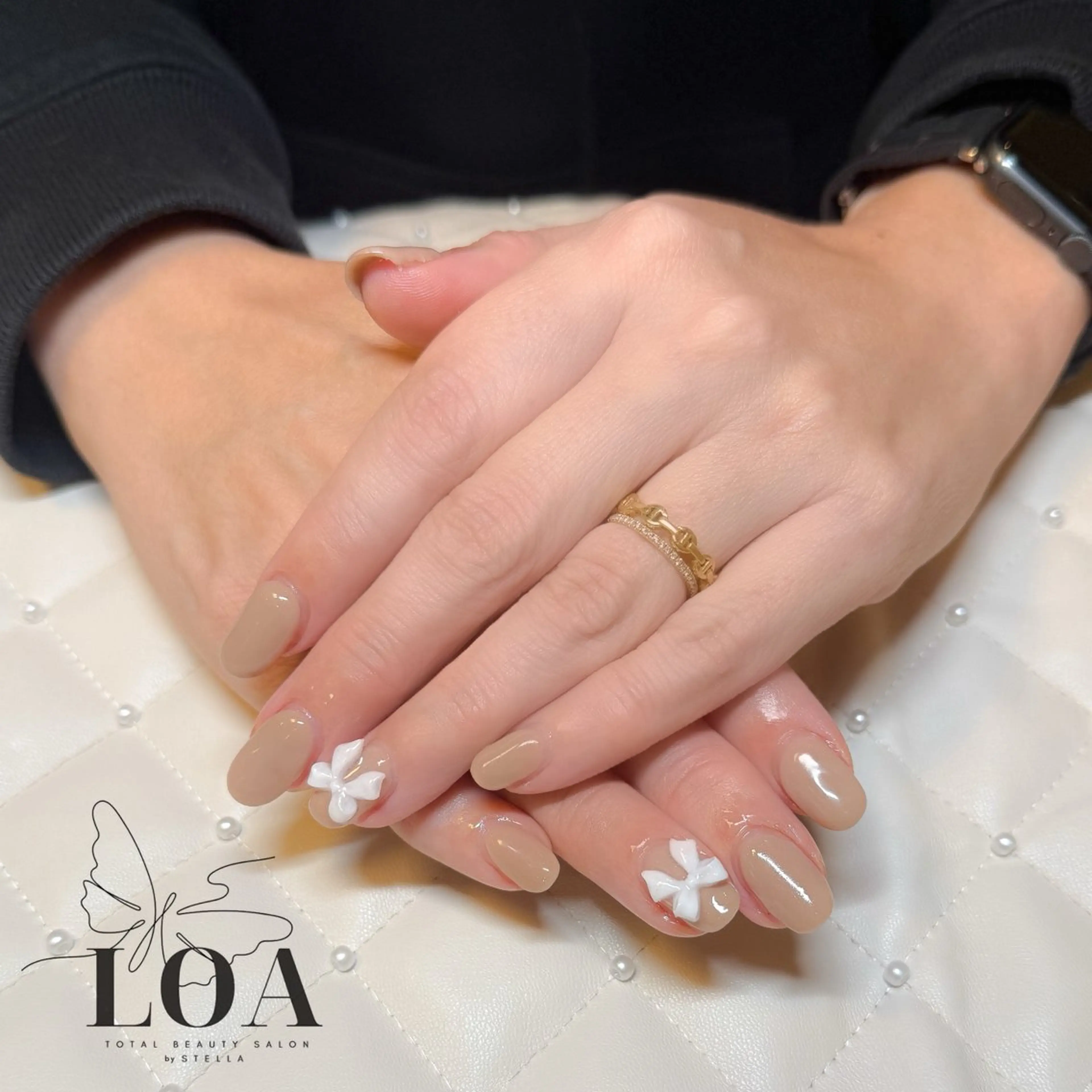 ネイル ハンドネイル フットネイル LOA🦋 yuraのネイルデザイン