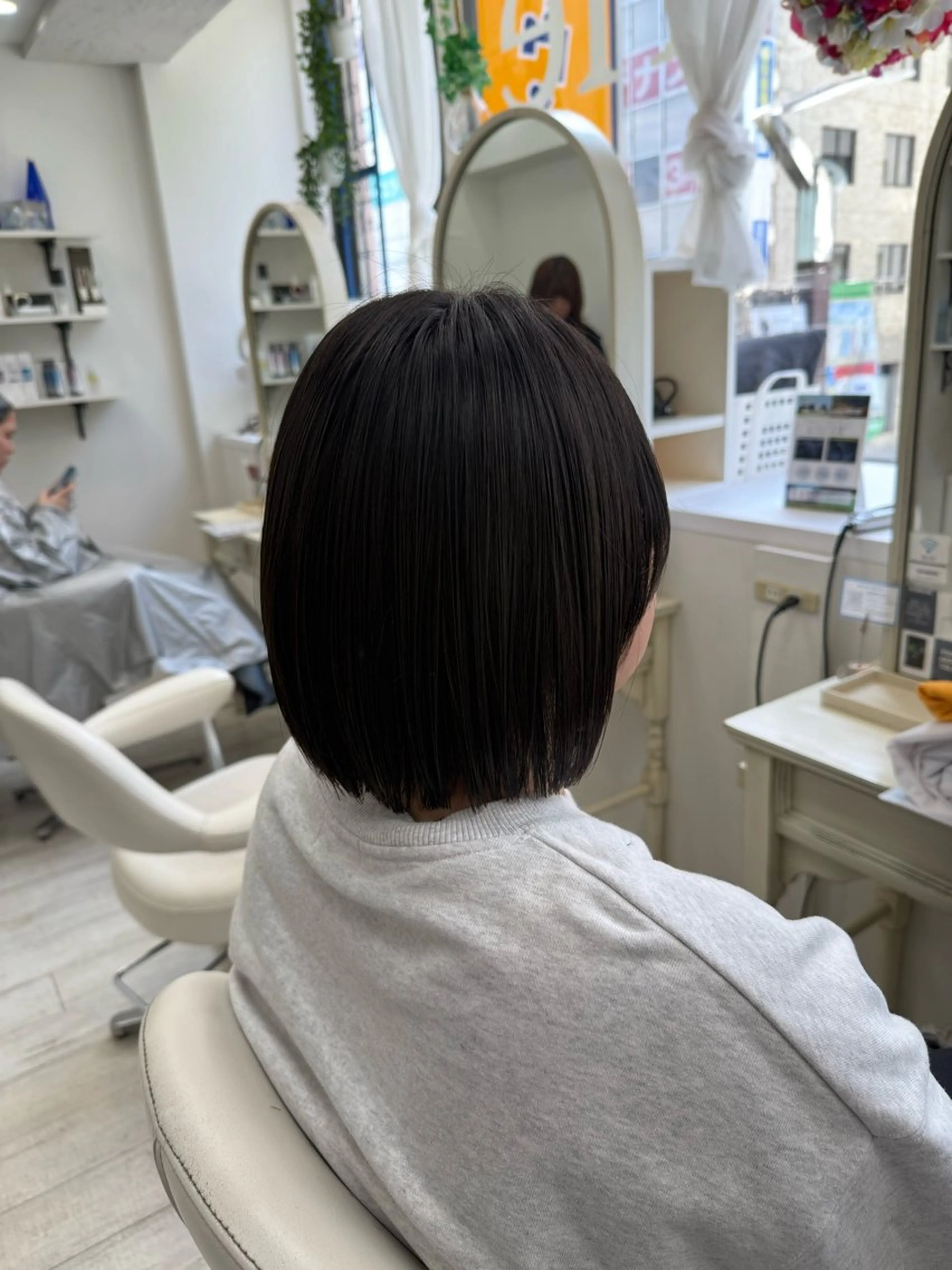 ショート 切りっぱなしボブ ボブ 縮毛矯正 縮毛矯正 トリートメント 新籾 尚哉のヘアスタイル